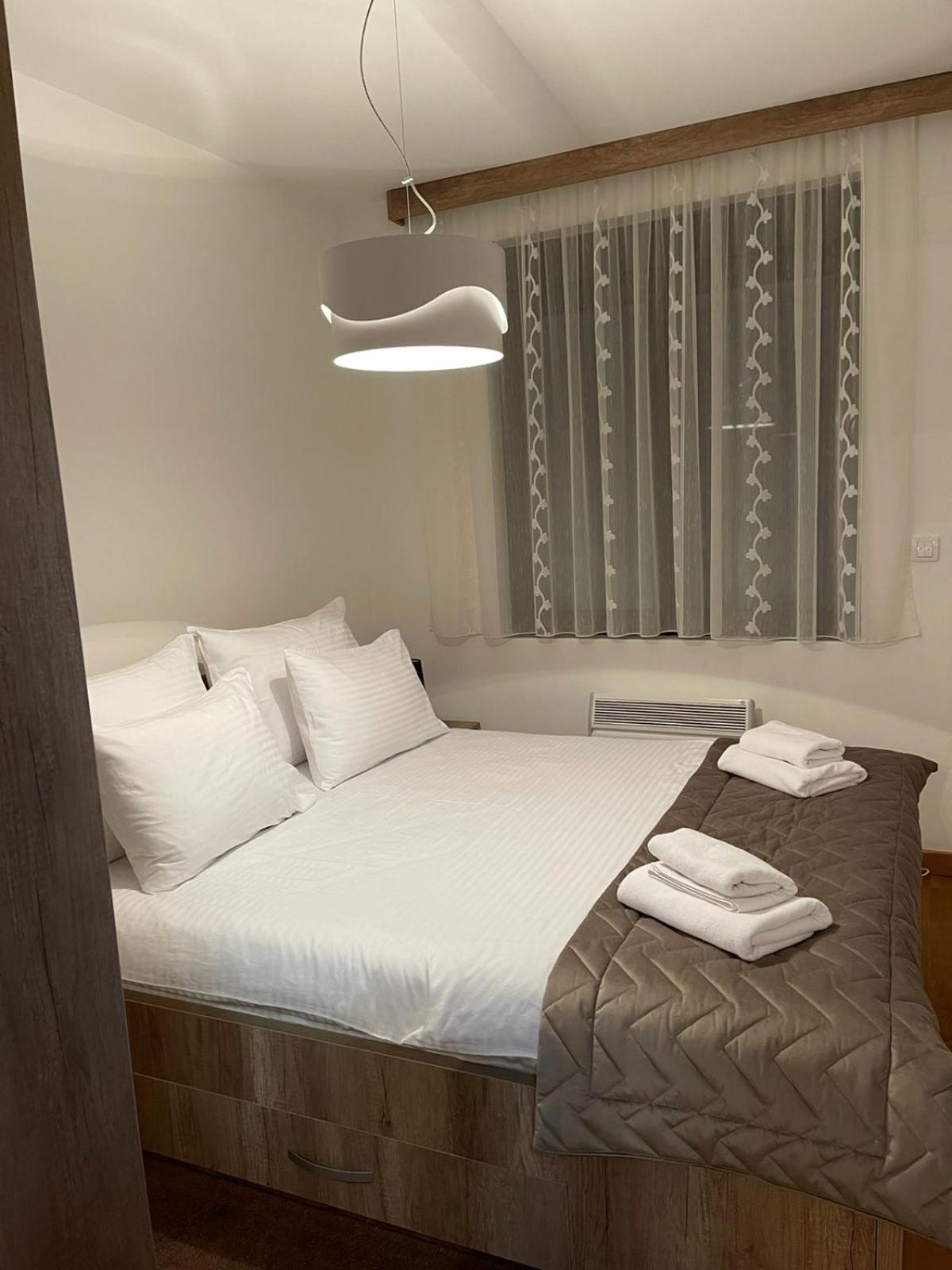 One-Bedroom Apartment - Photo 7