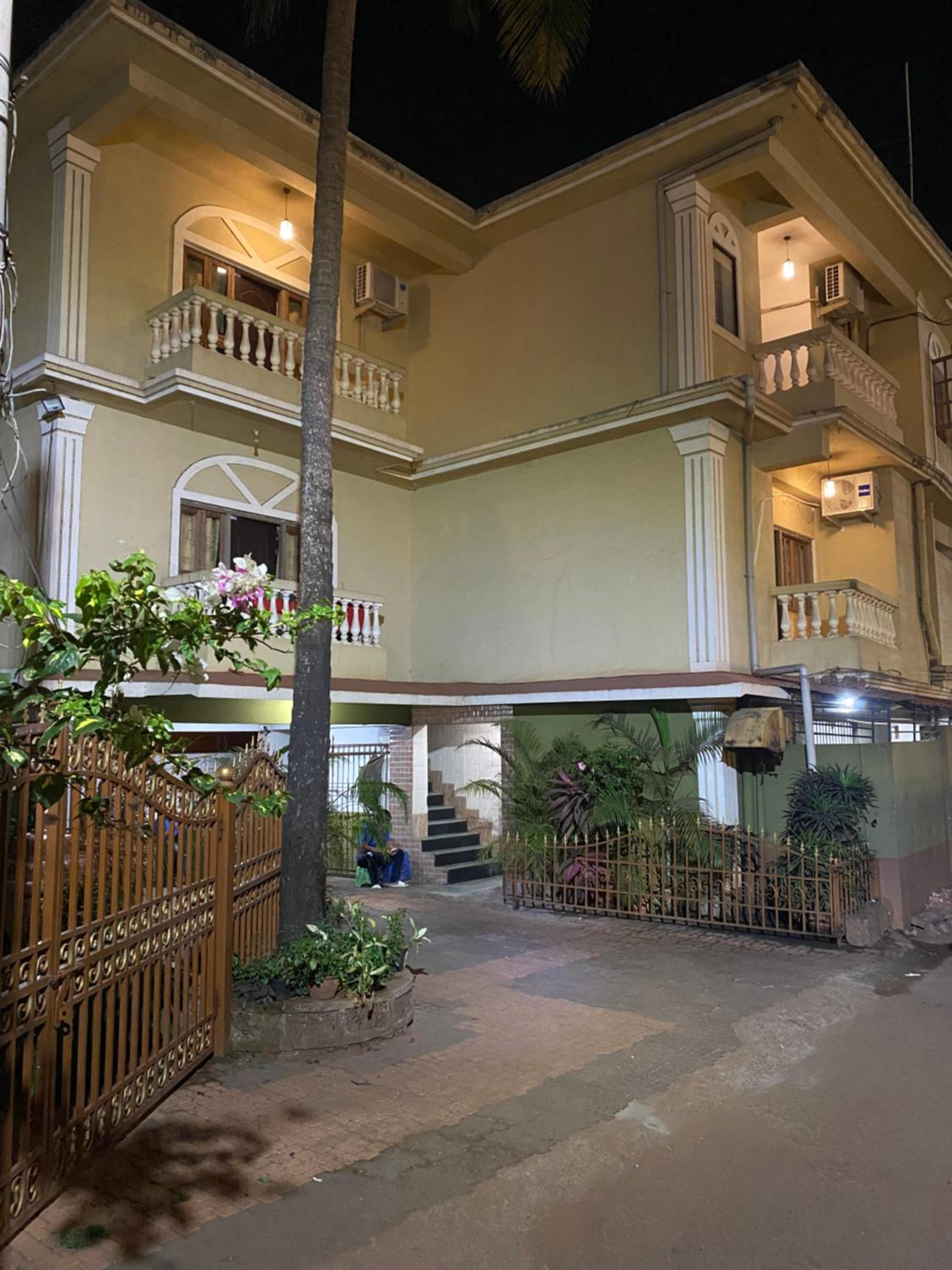 Queen Room With Balcony photo 2