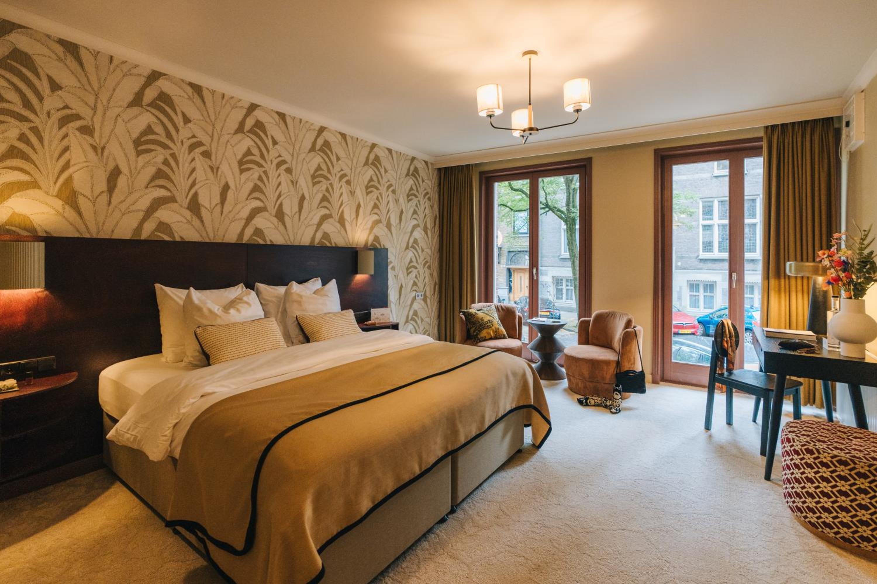 Deluxe Double Room photo 2