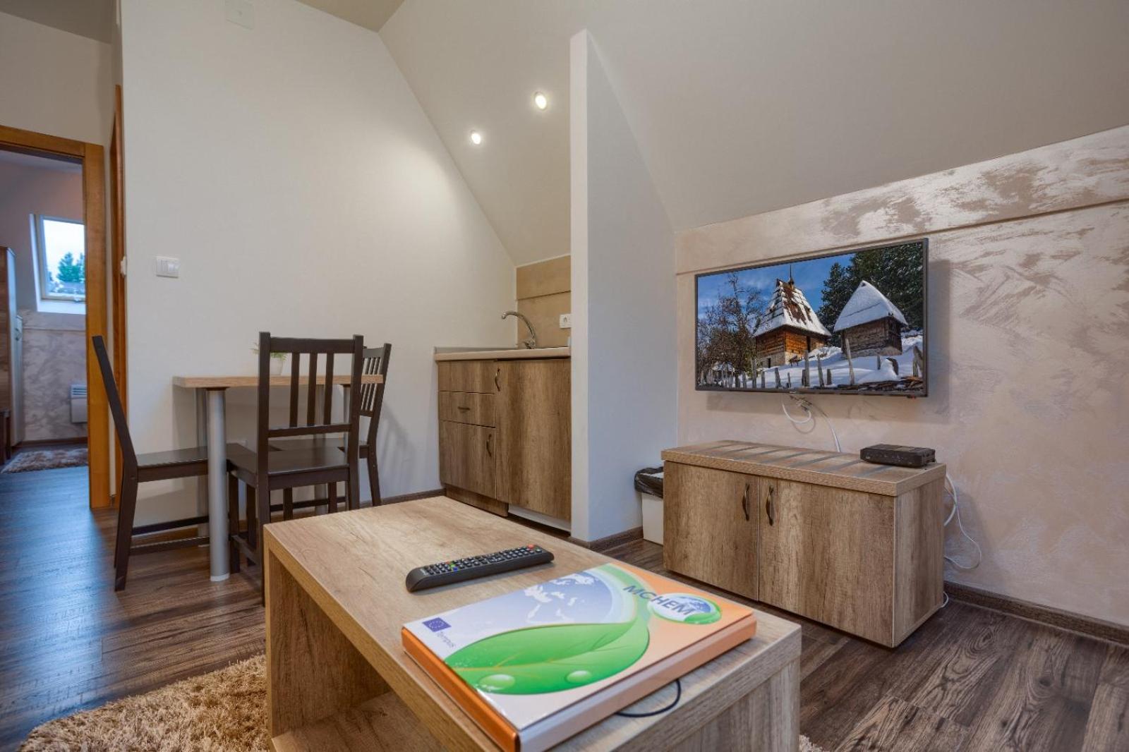 One-Bedroom Standard Apartment - Photo 10