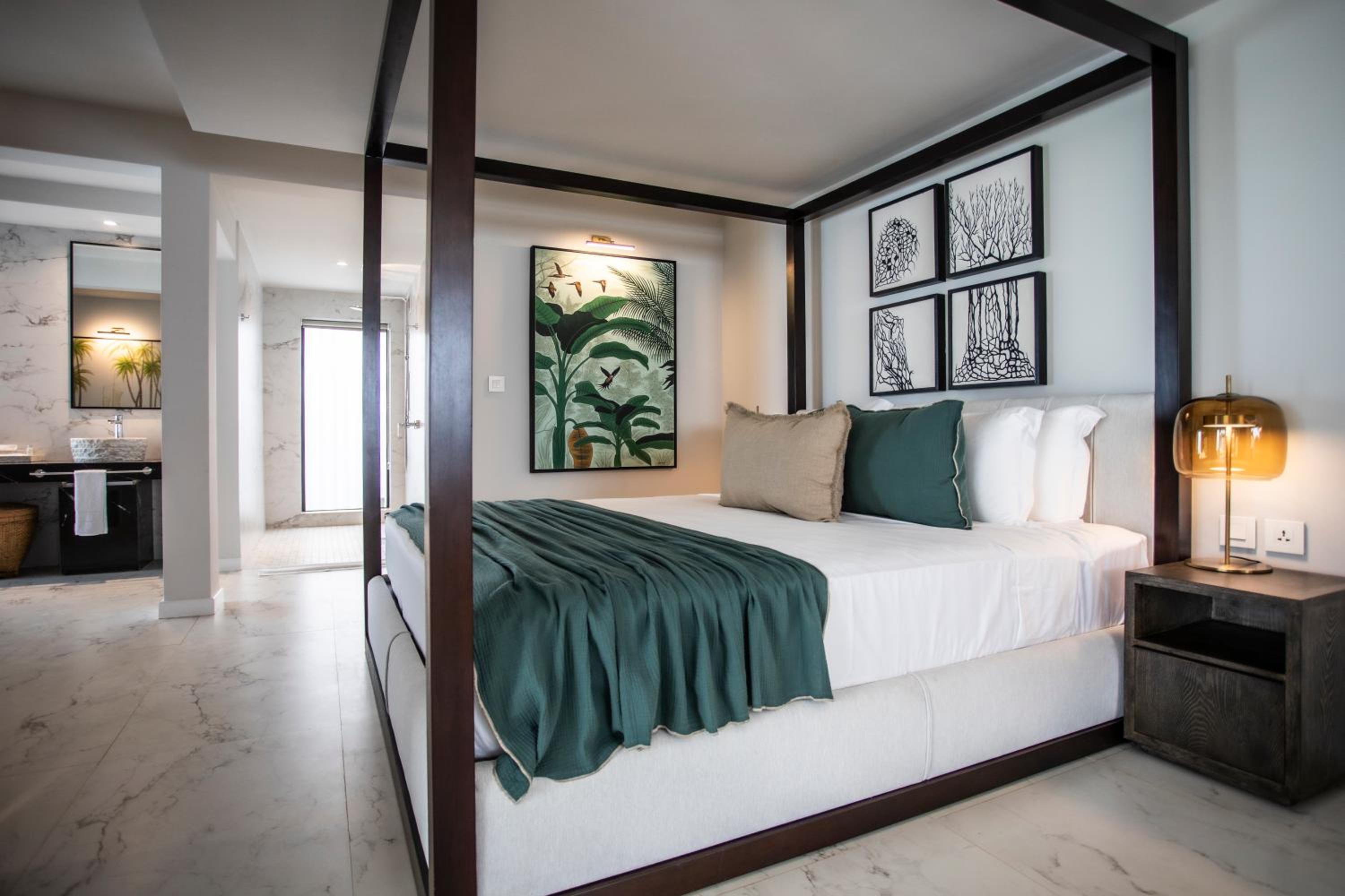   Senior Suite With Jacuzzi - Photo 1