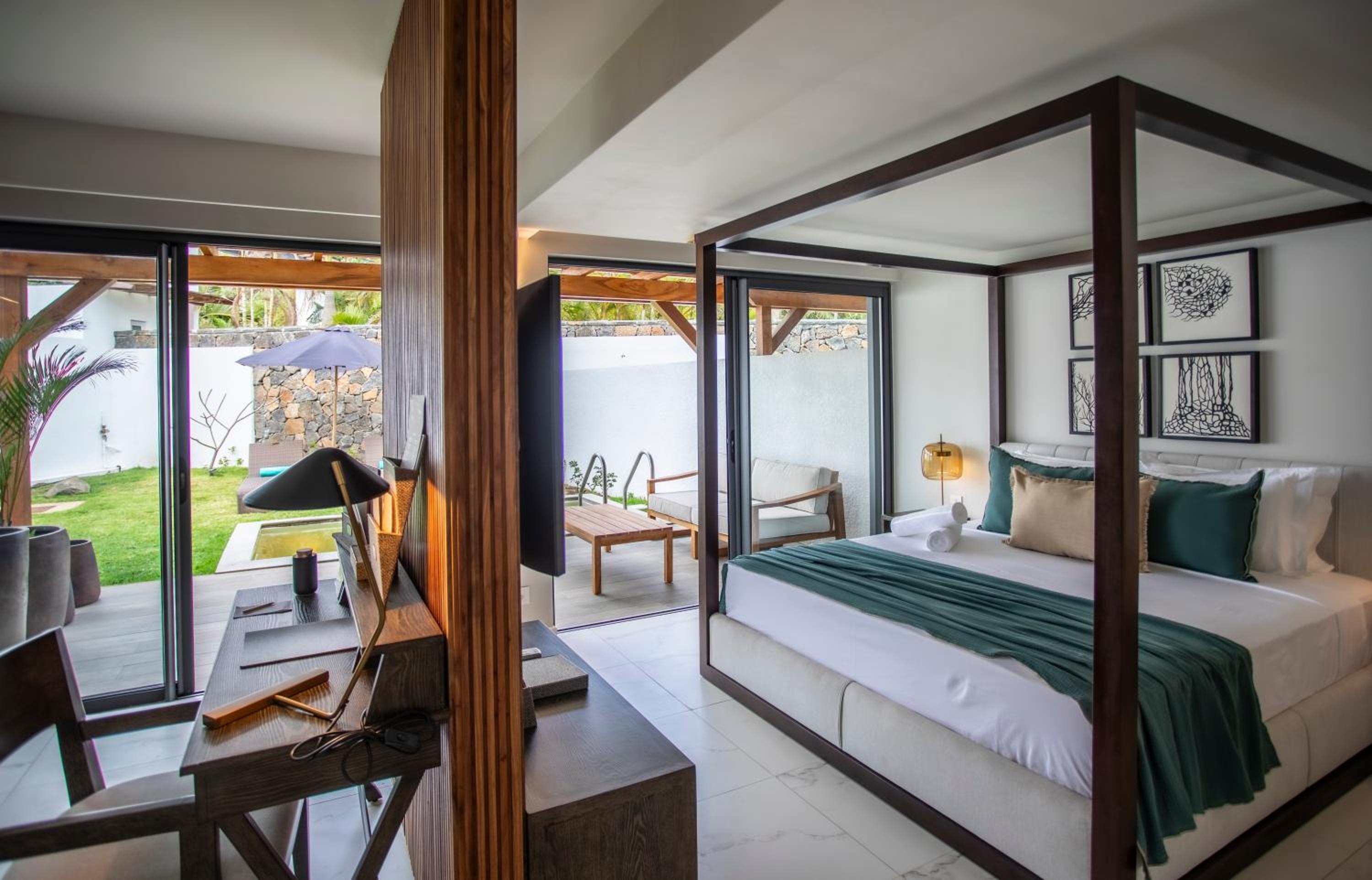 Suite with Private Pool - Photo 6