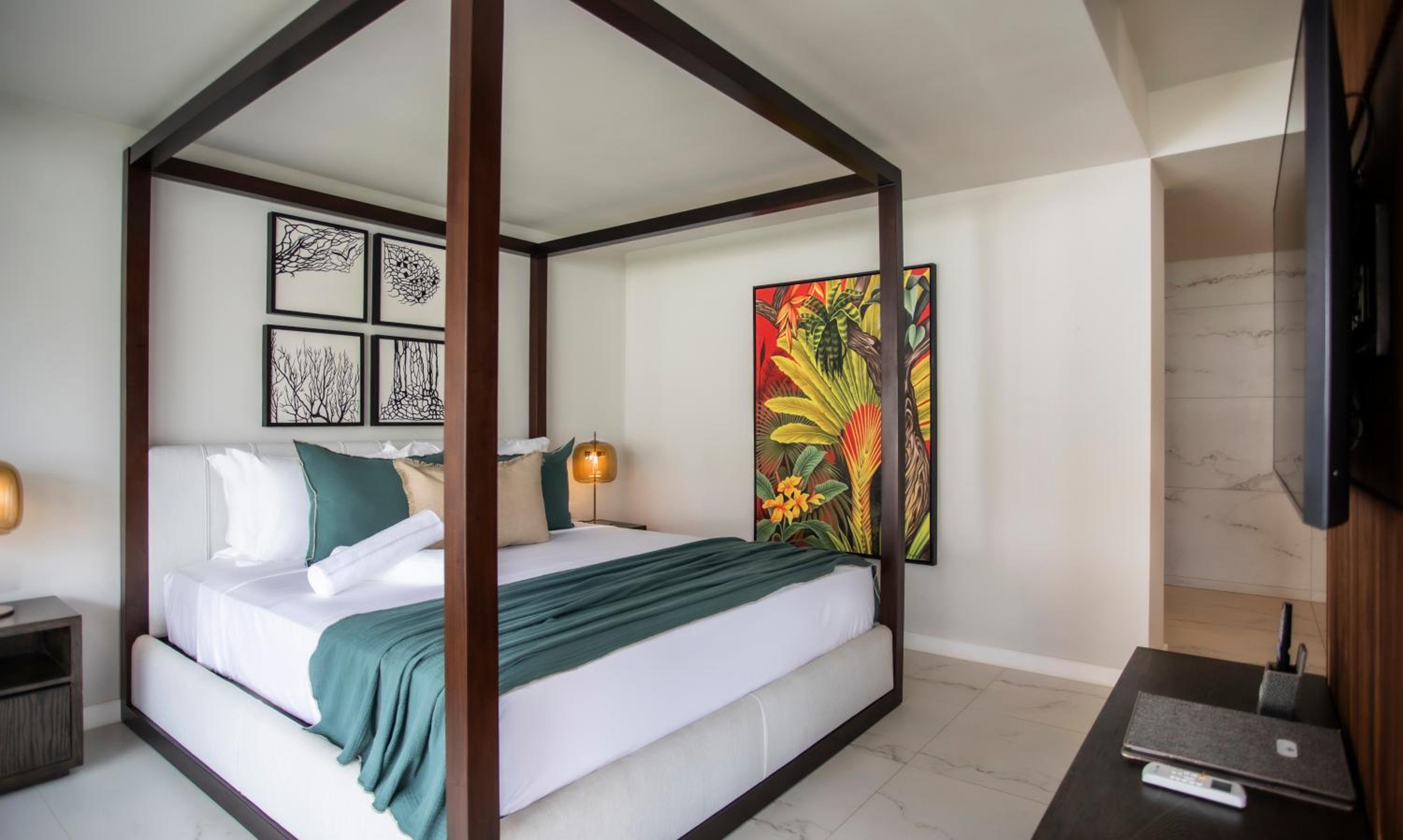 Suite with Private Pool - Photo 2