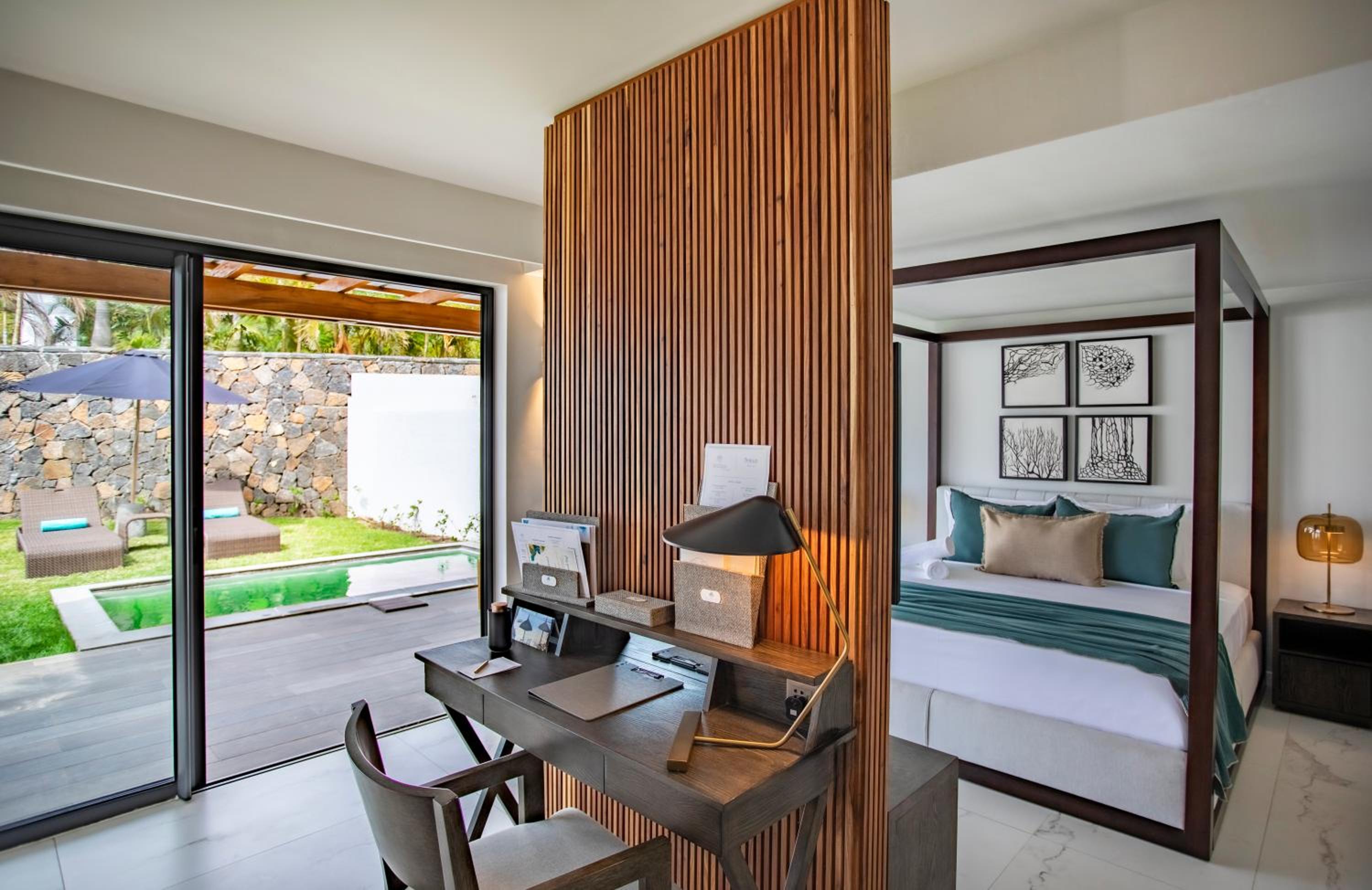 Suite with Private Pool - Photo 4