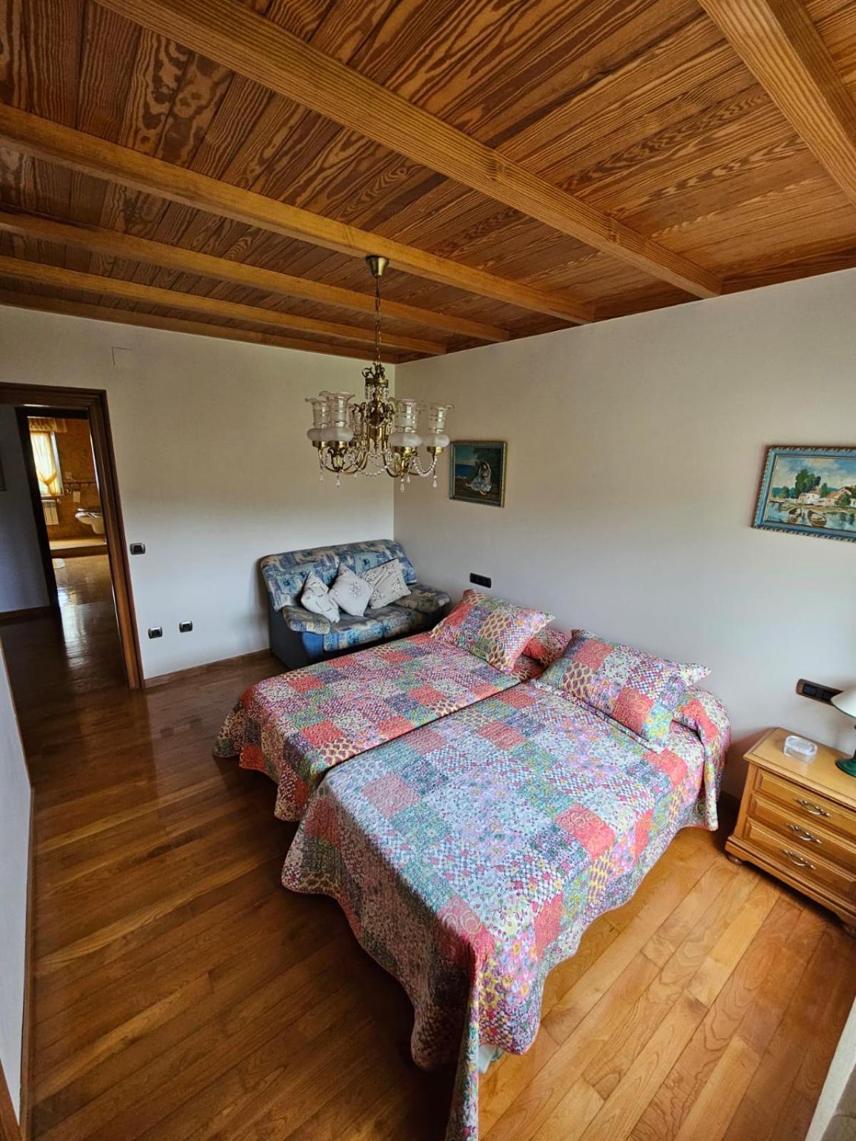 Casa de Seis Habitaciones