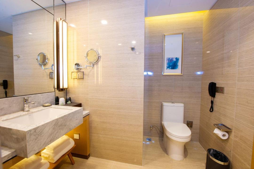 Elegant King Room photo 2
