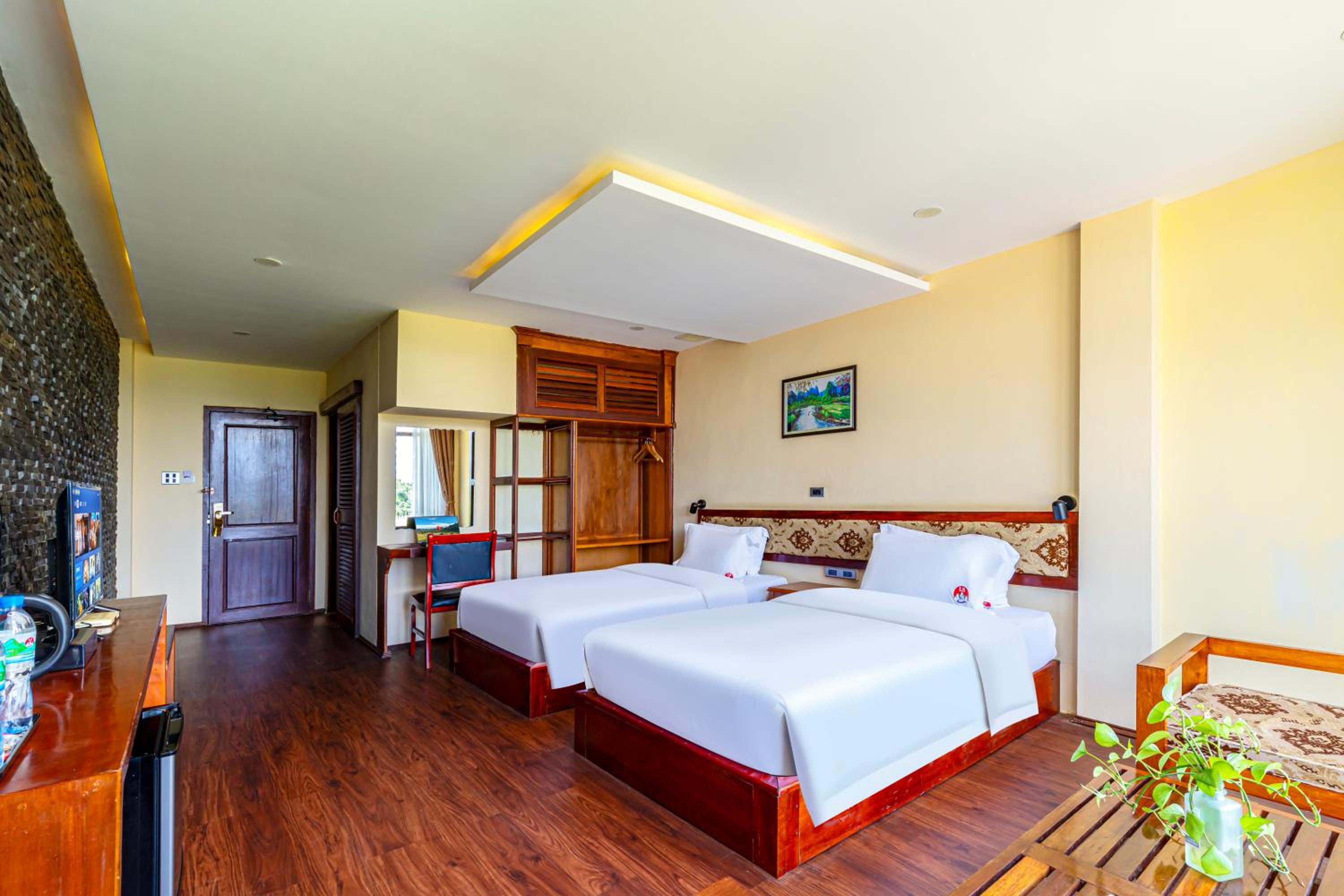 Deluxe Twin Room photo 3