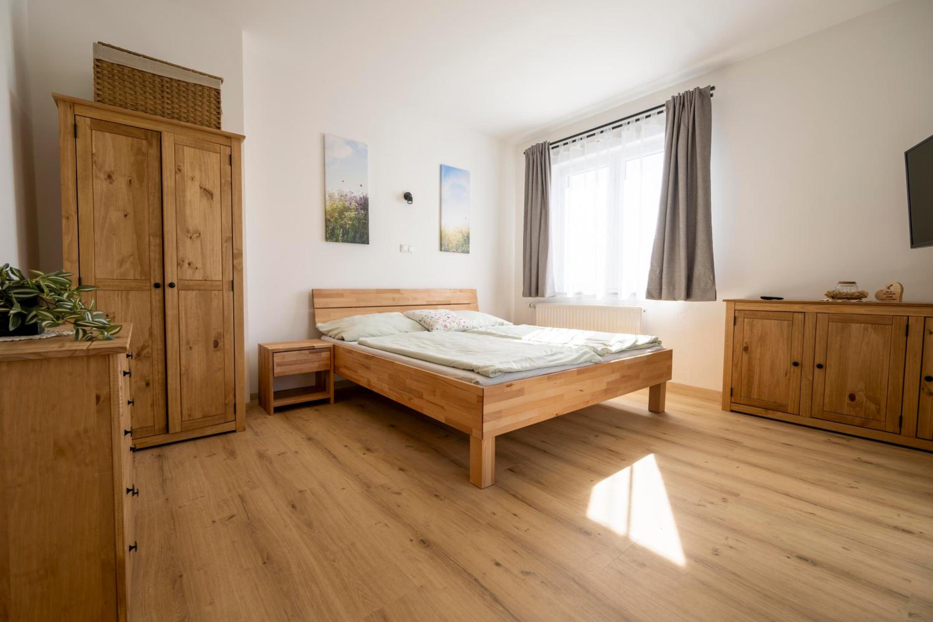 Two-Bedroom Apartment with Shower