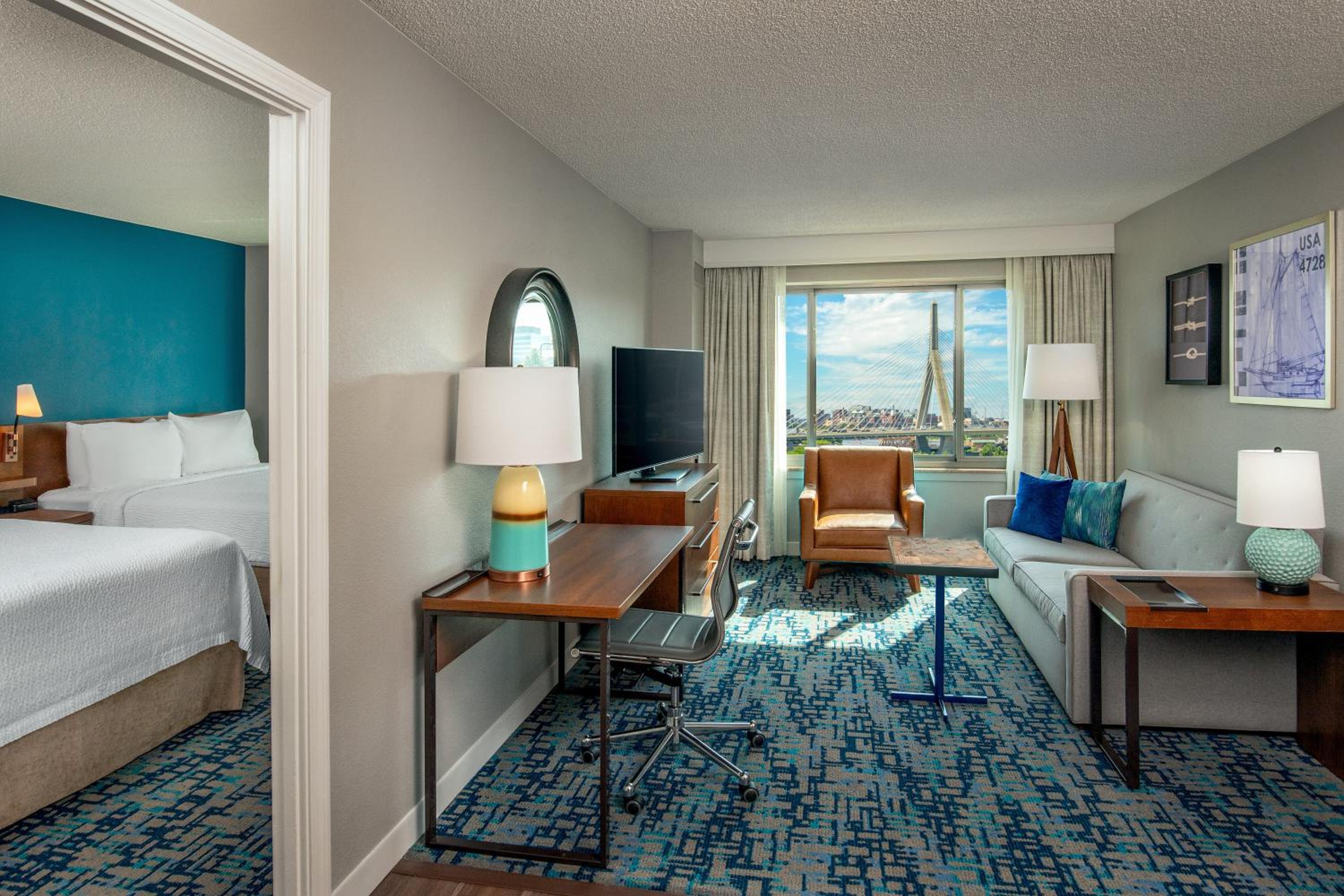 One-Bedroom Double Queen Suite with Sofabed