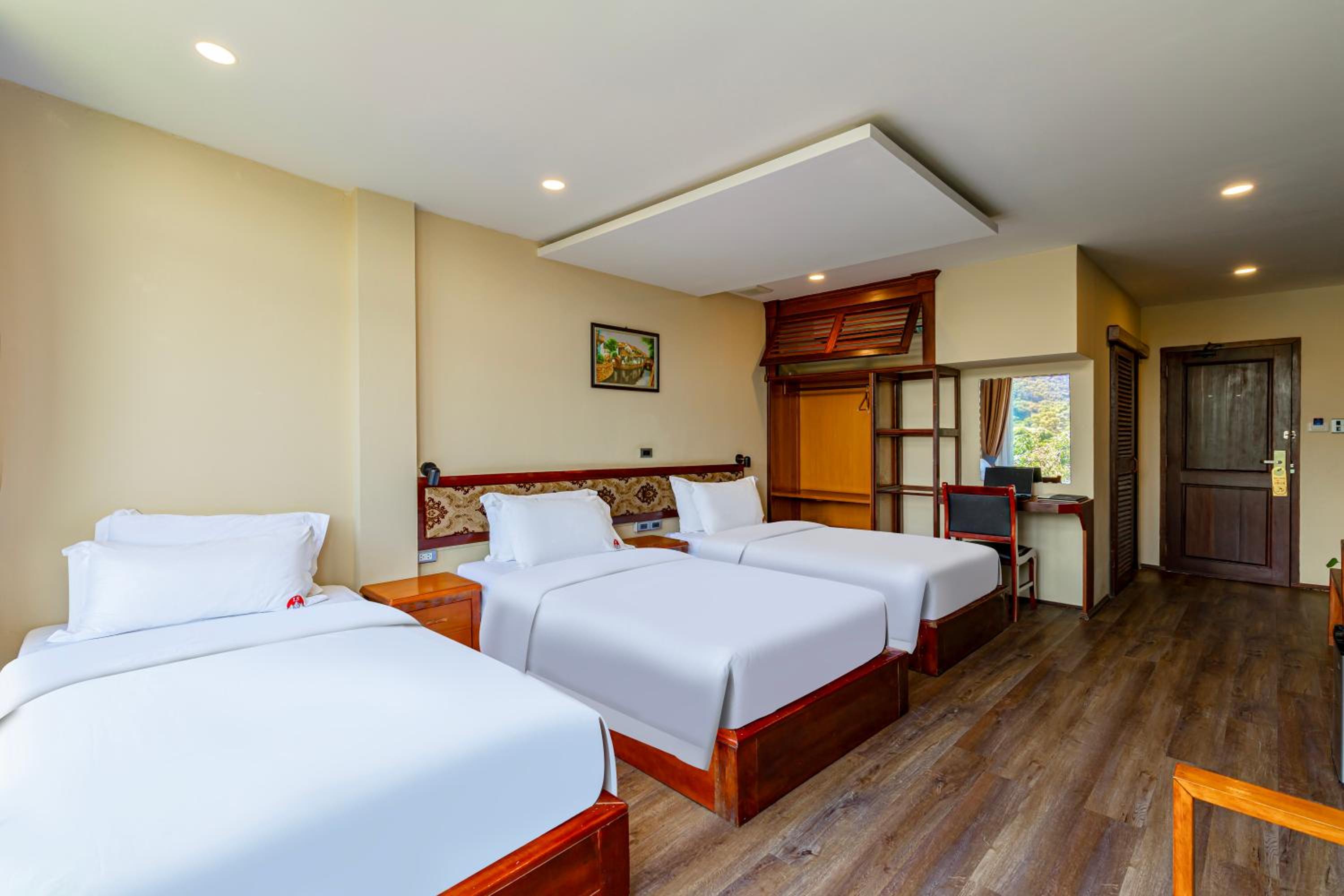 Standard Triple Room photo 2