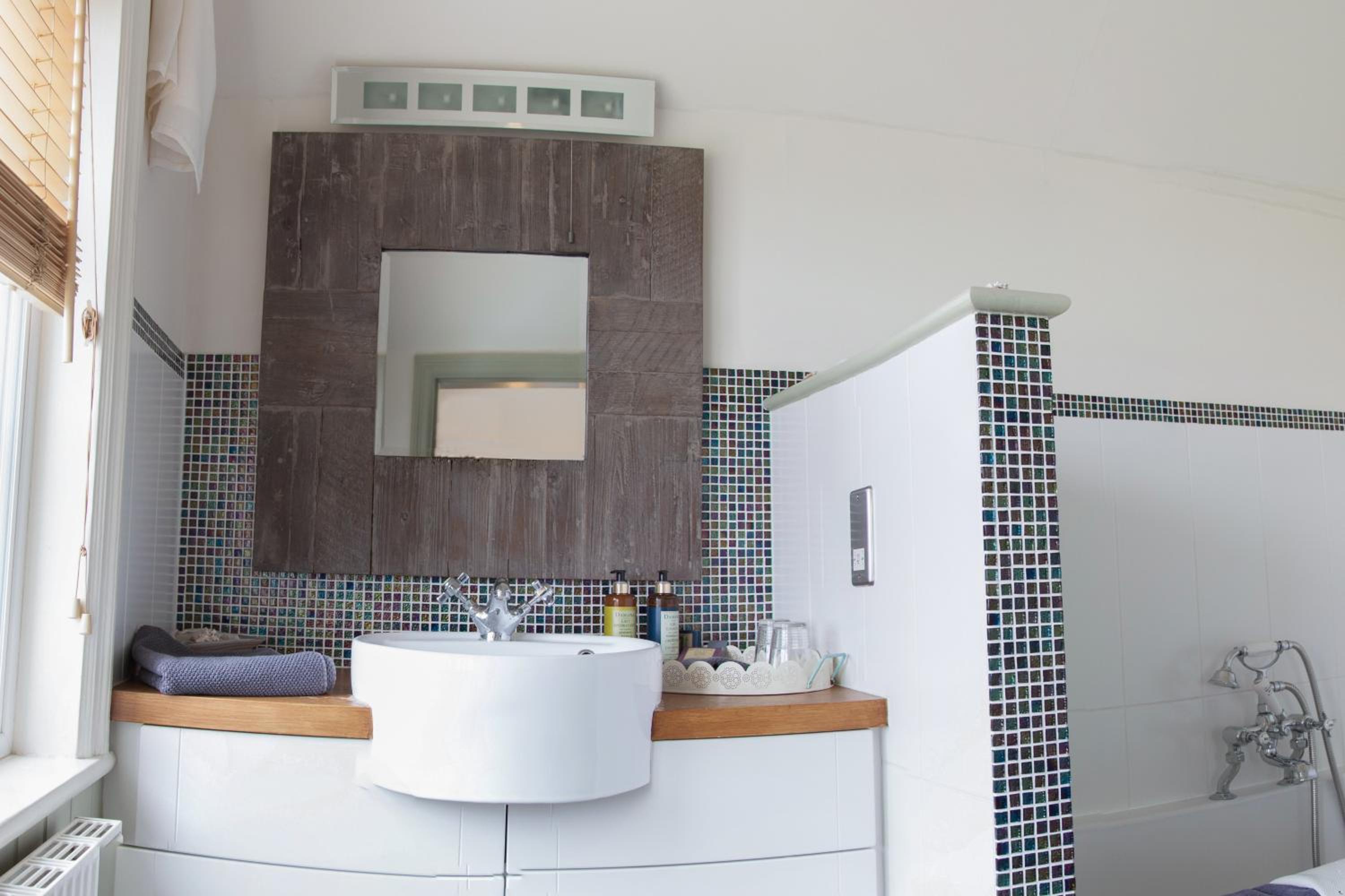Deluxe Double or Twin Room with Garden View photo 2