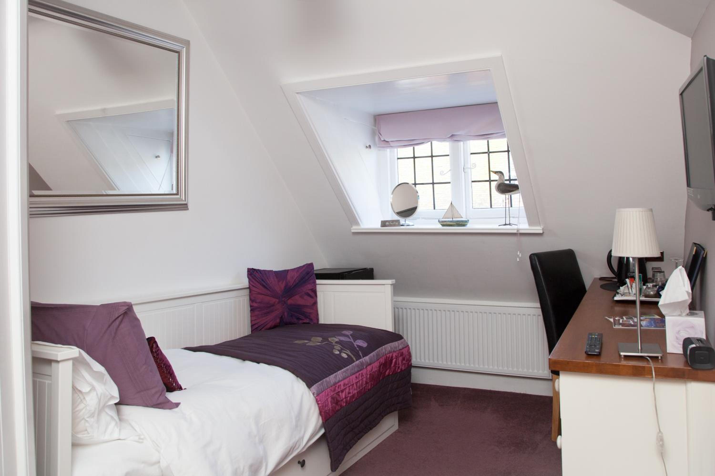 Budget Single Room photo 2