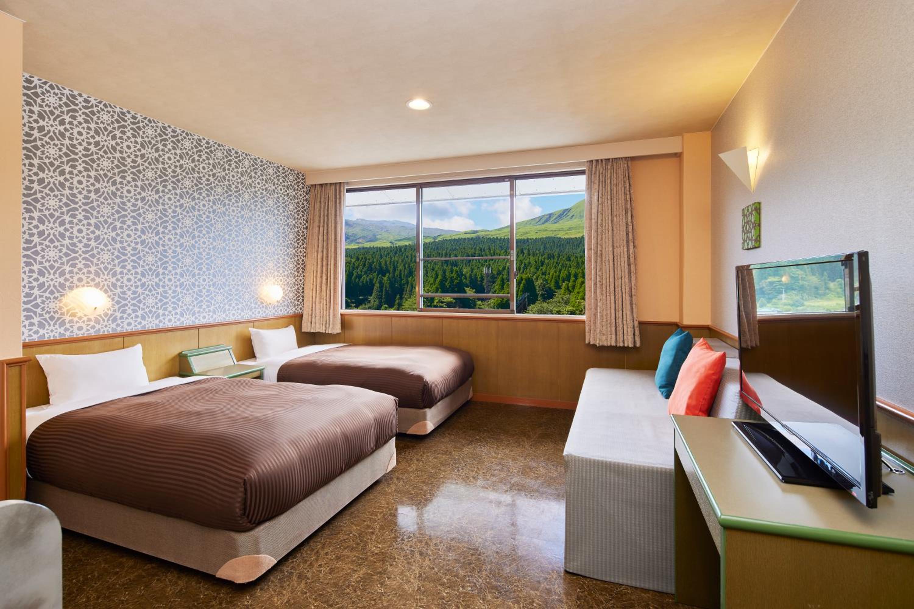 Standard Twin Room - Non-Smoking - South Wing