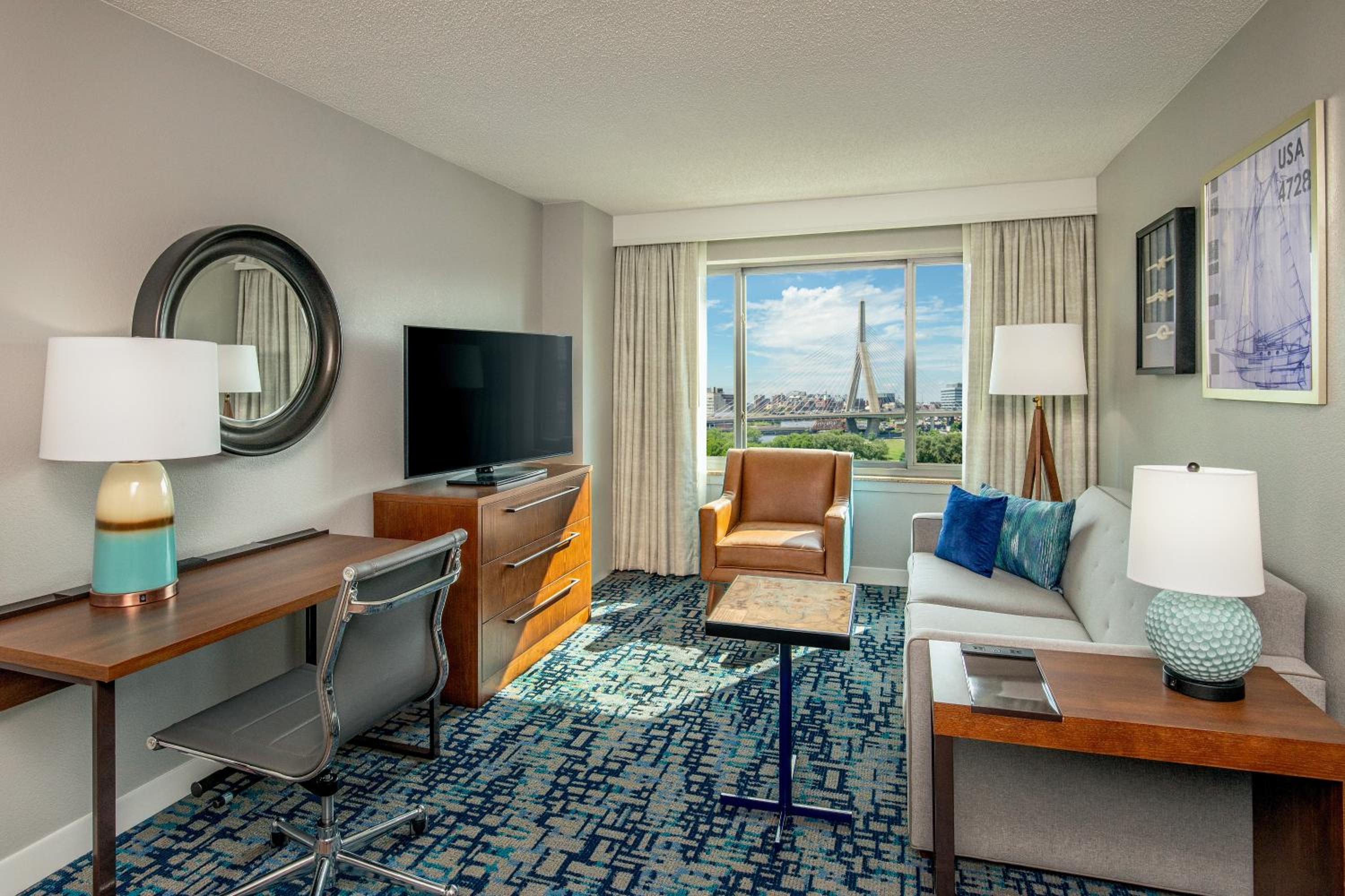 One-Bedroom Double Queen Suite with Sofabed thumbnail 5