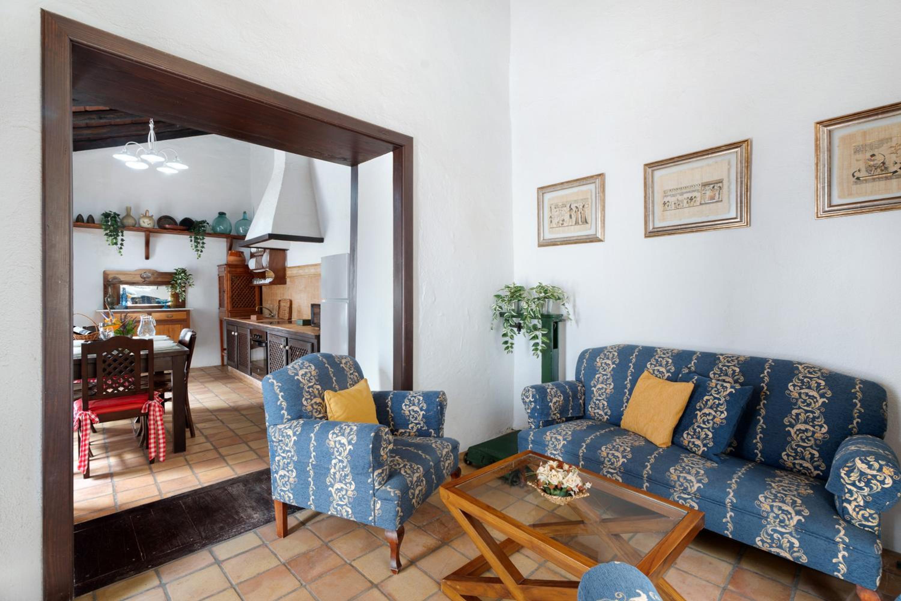 Three-Bedroom Premium Apartment with Balcony photo 3