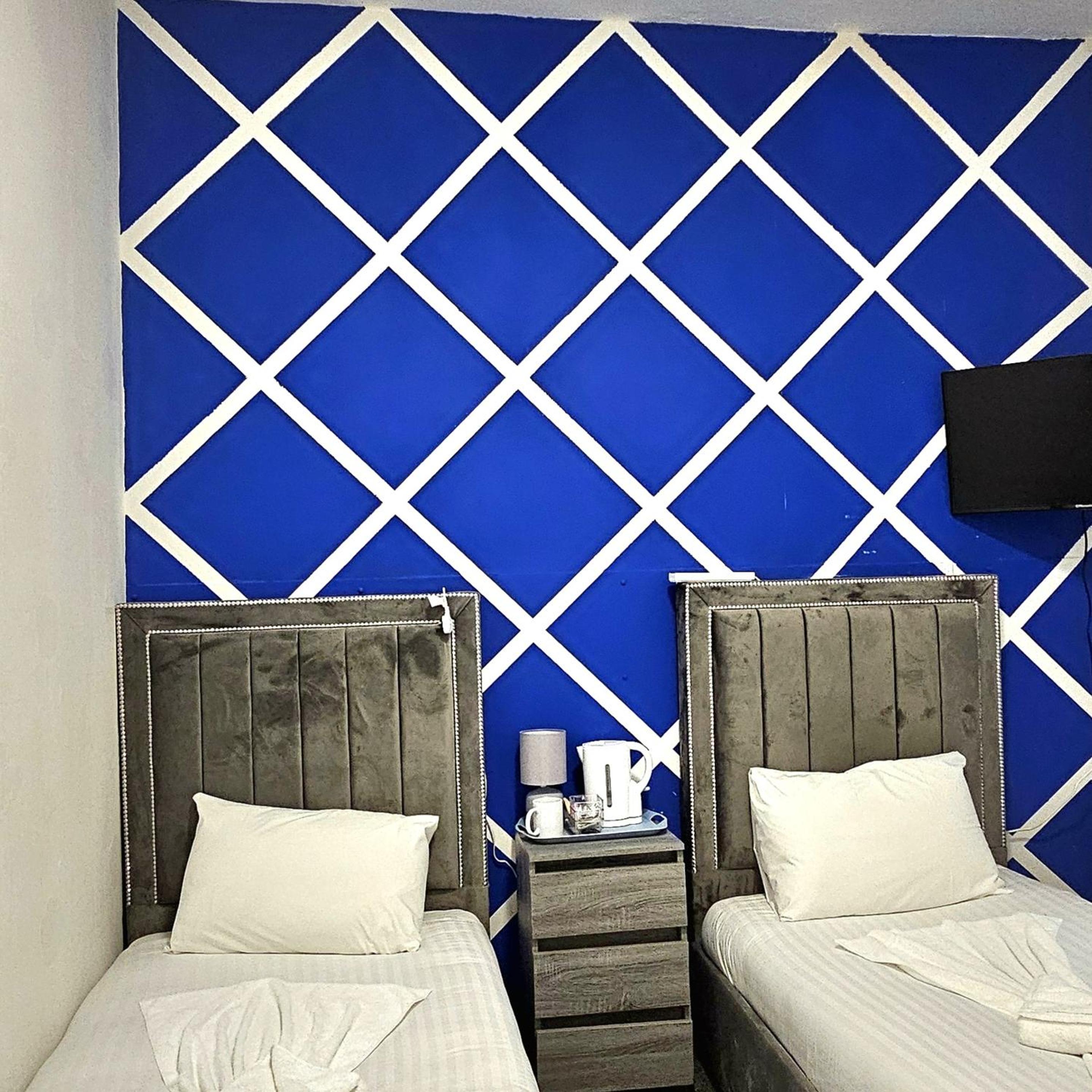 Twin Room with Shower