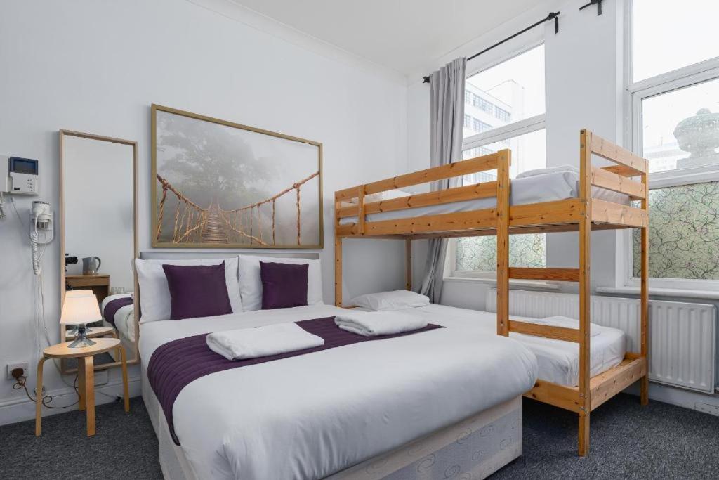 Economy Quadruple Room photo 1