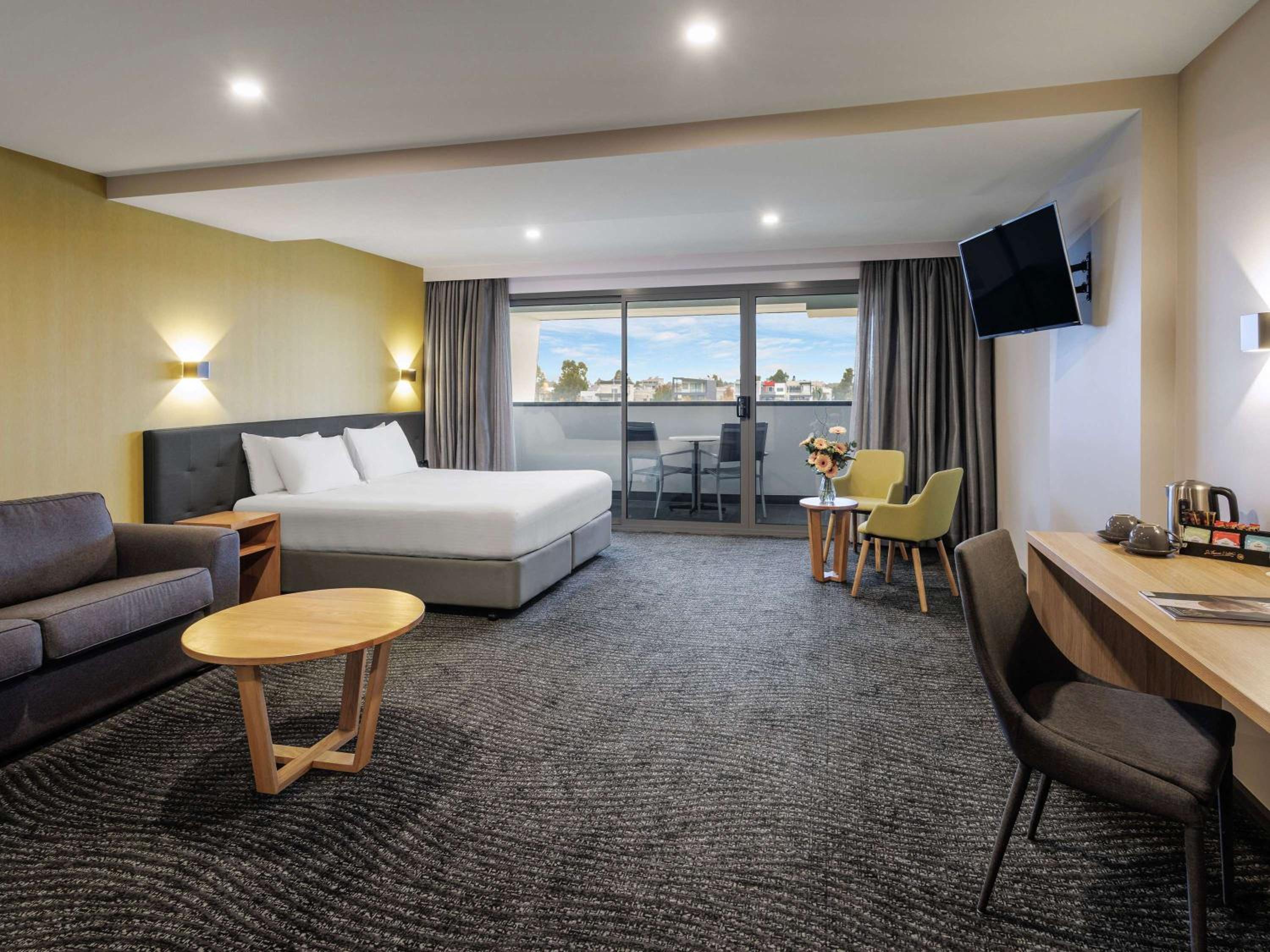 Superior King Room
