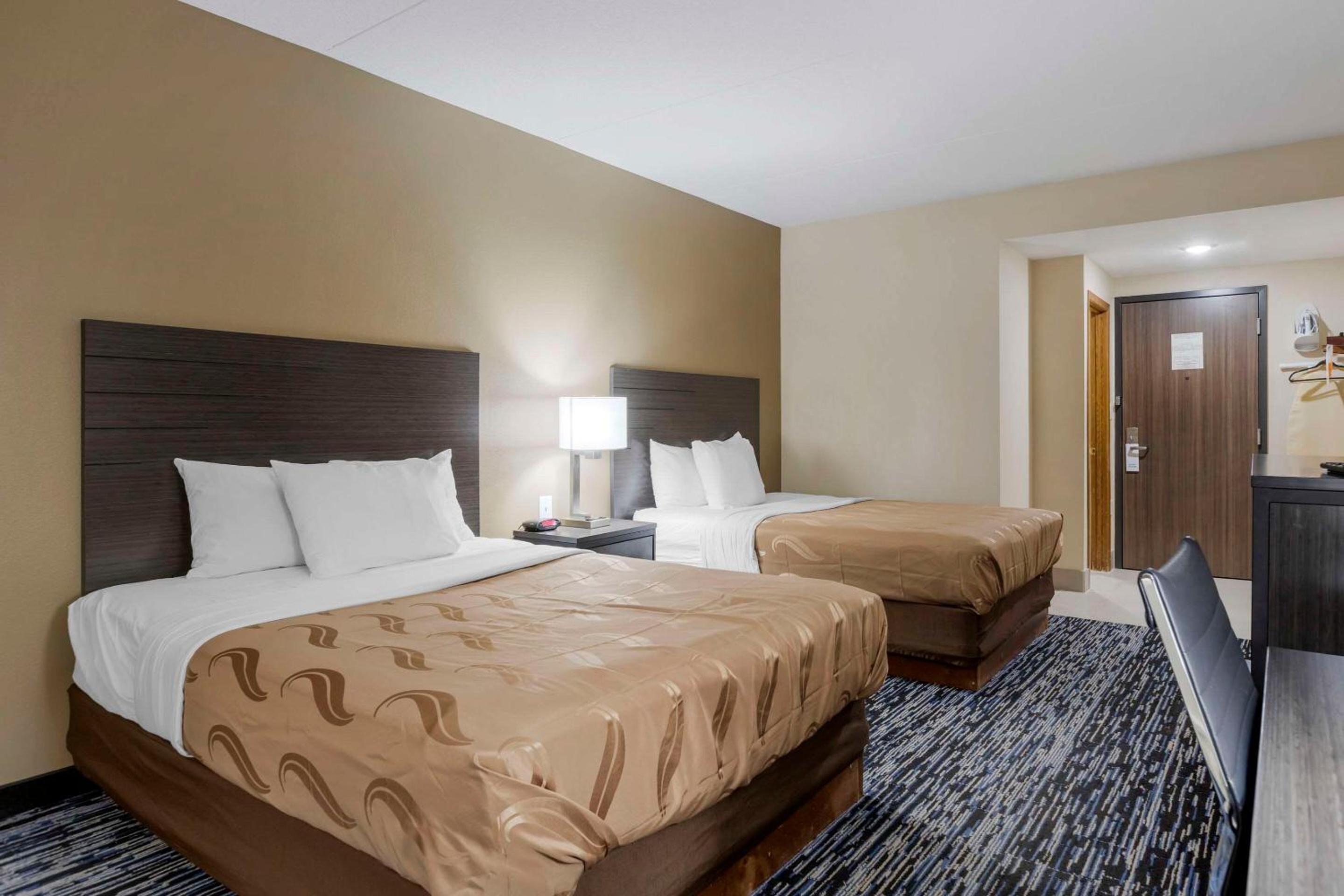 Queen Room with Two Queen Beds - Non-Smoking - Photo 1