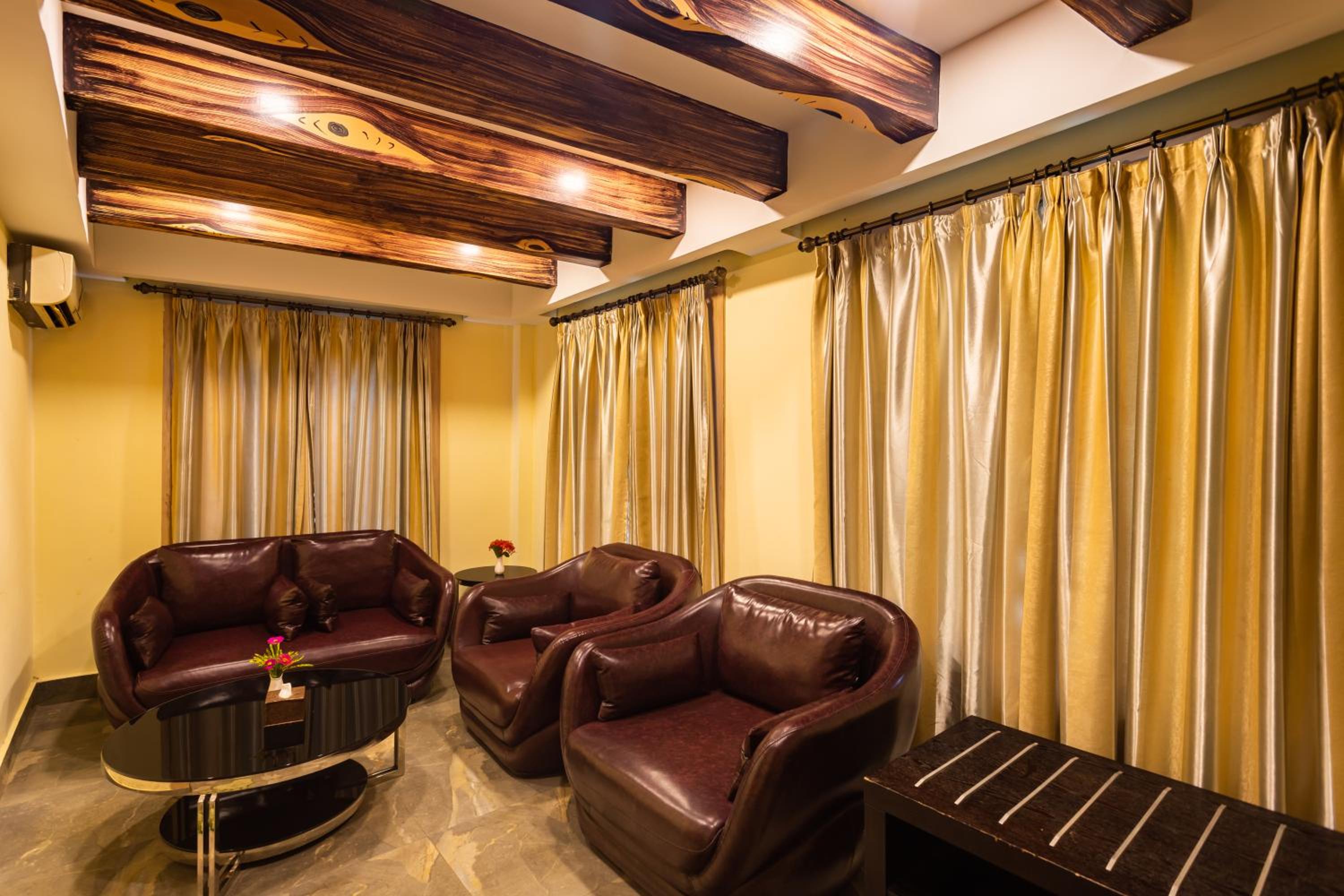 Suite - Photo 6