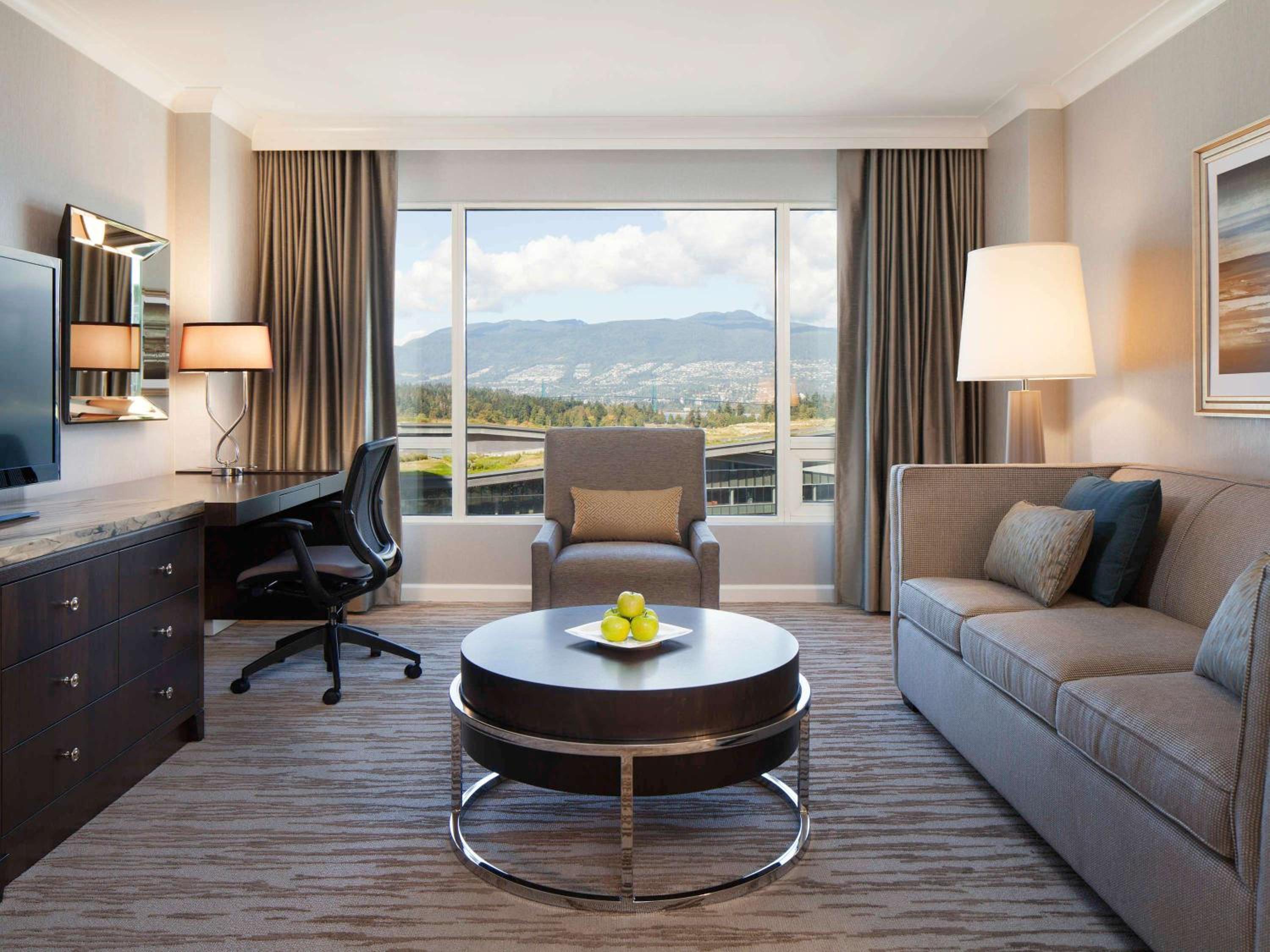 Harbor View Suite with King Bed and Sofa bed