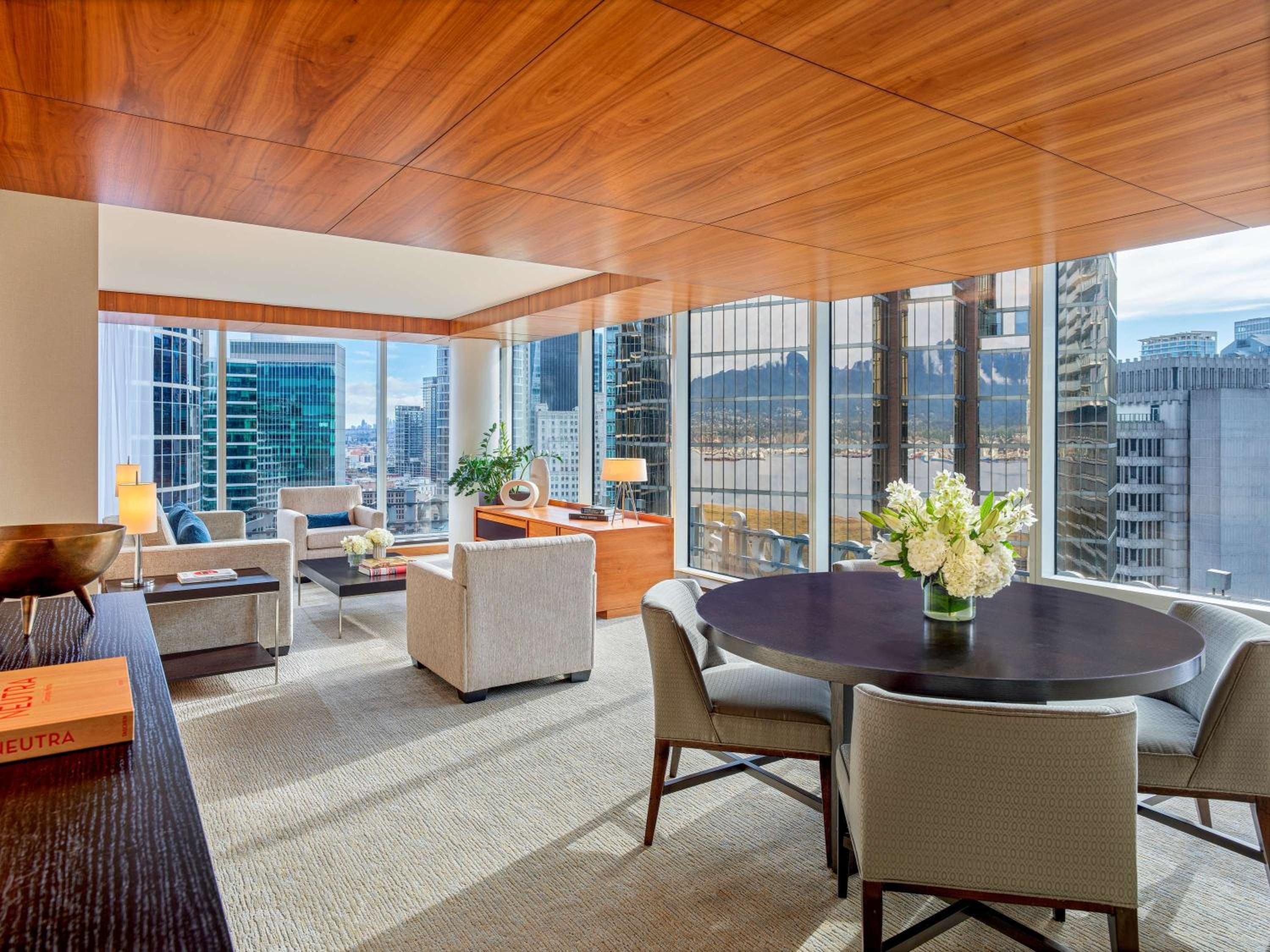 City View King Suite - Non-Smoking