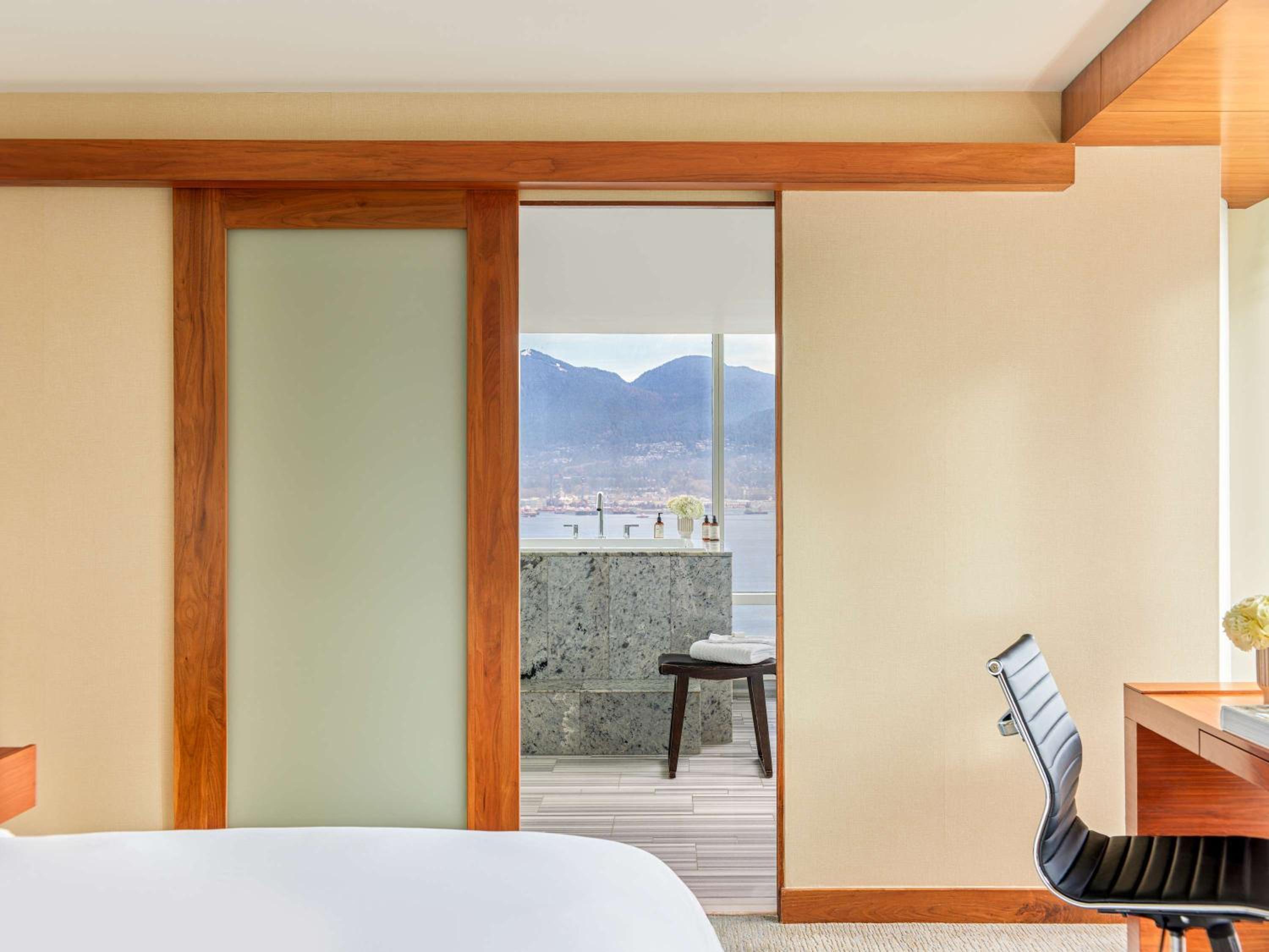 Signature Ofuro King Room