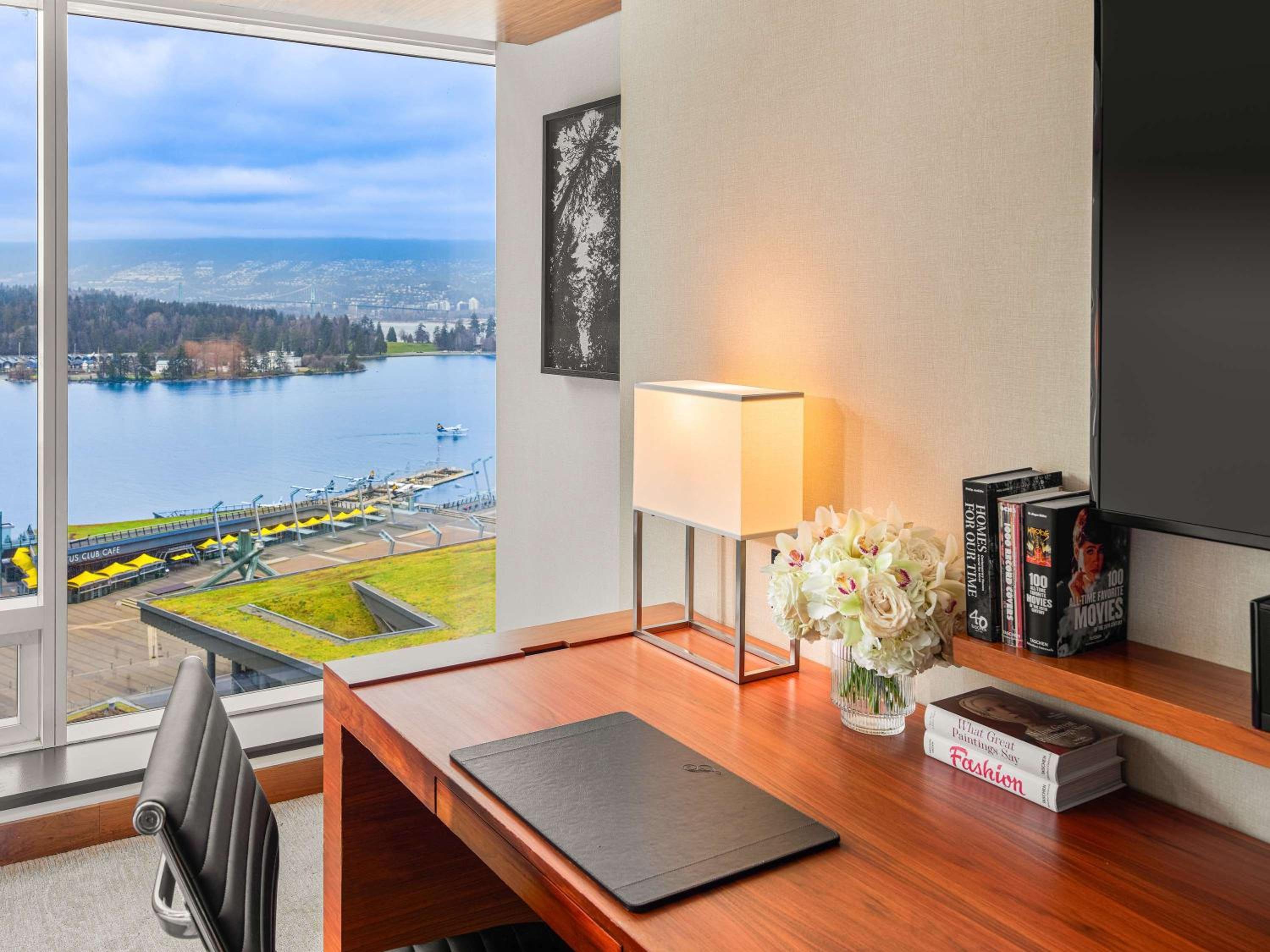 Signature Harbor and Mountain View Room with King Bed