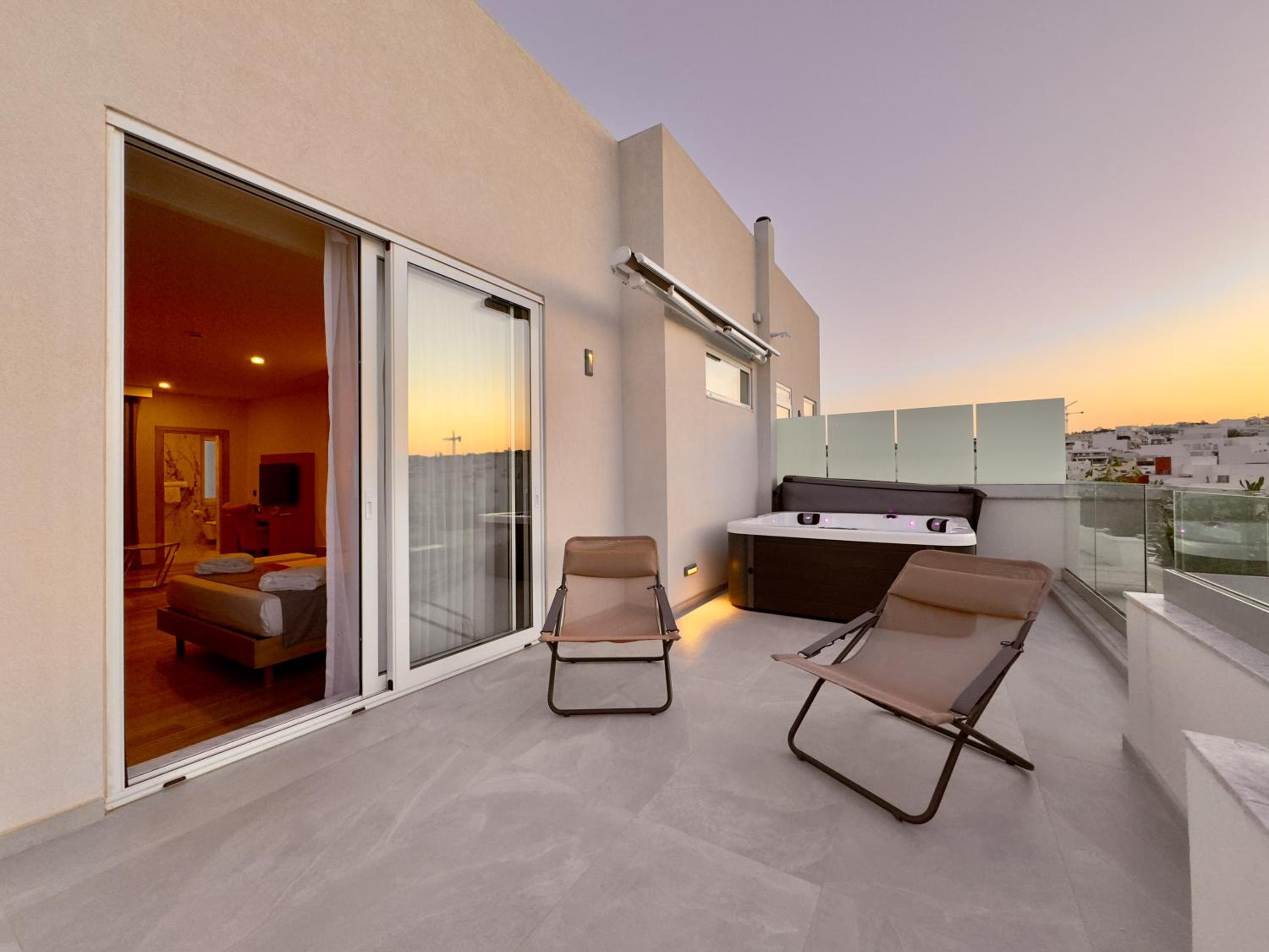 Double Room with Terrace - Photo 22