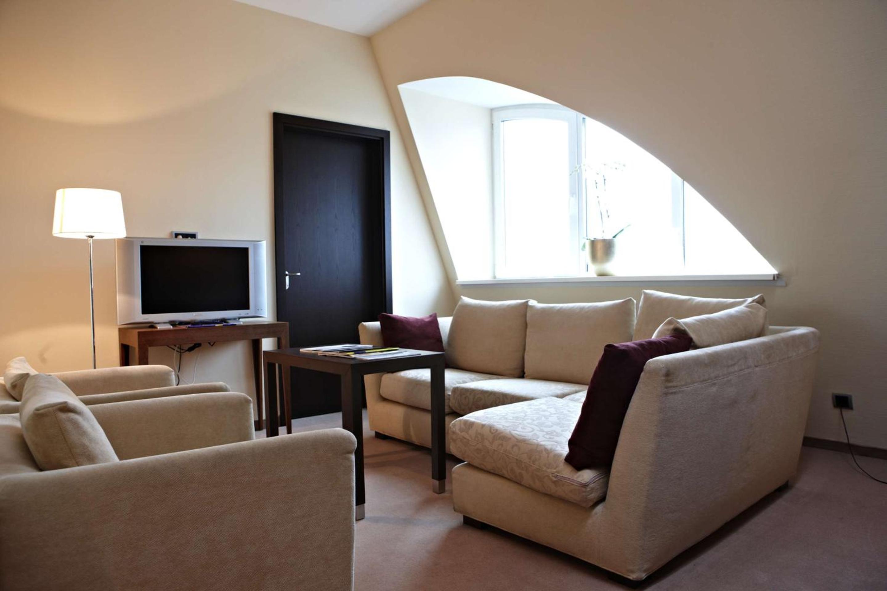 Signature Suite