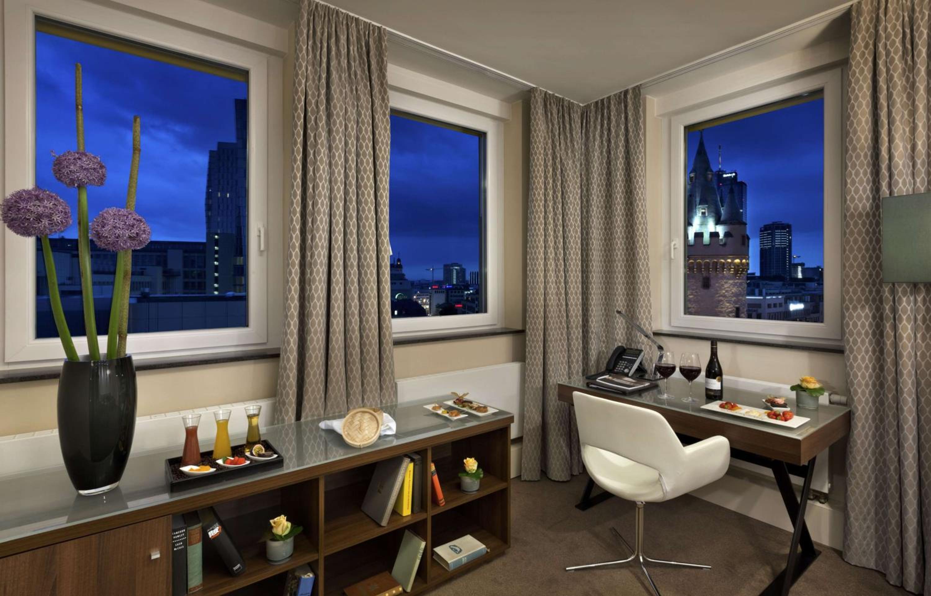 Signature Suite