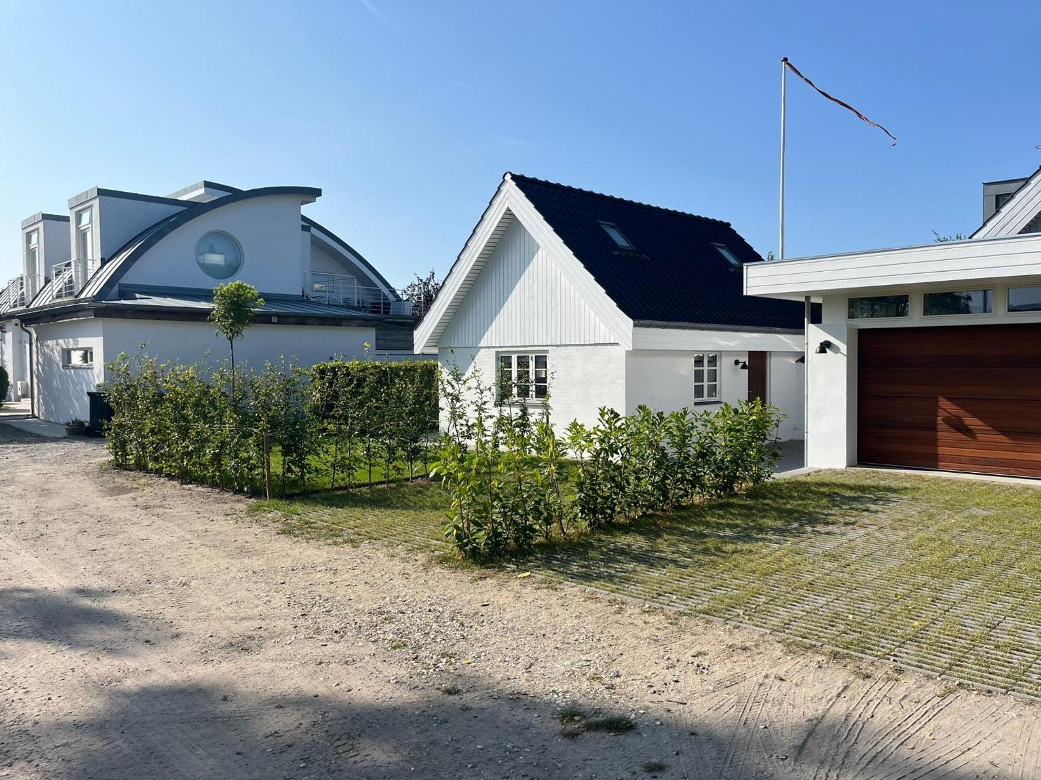 One-Bedroom Guest House photo 2