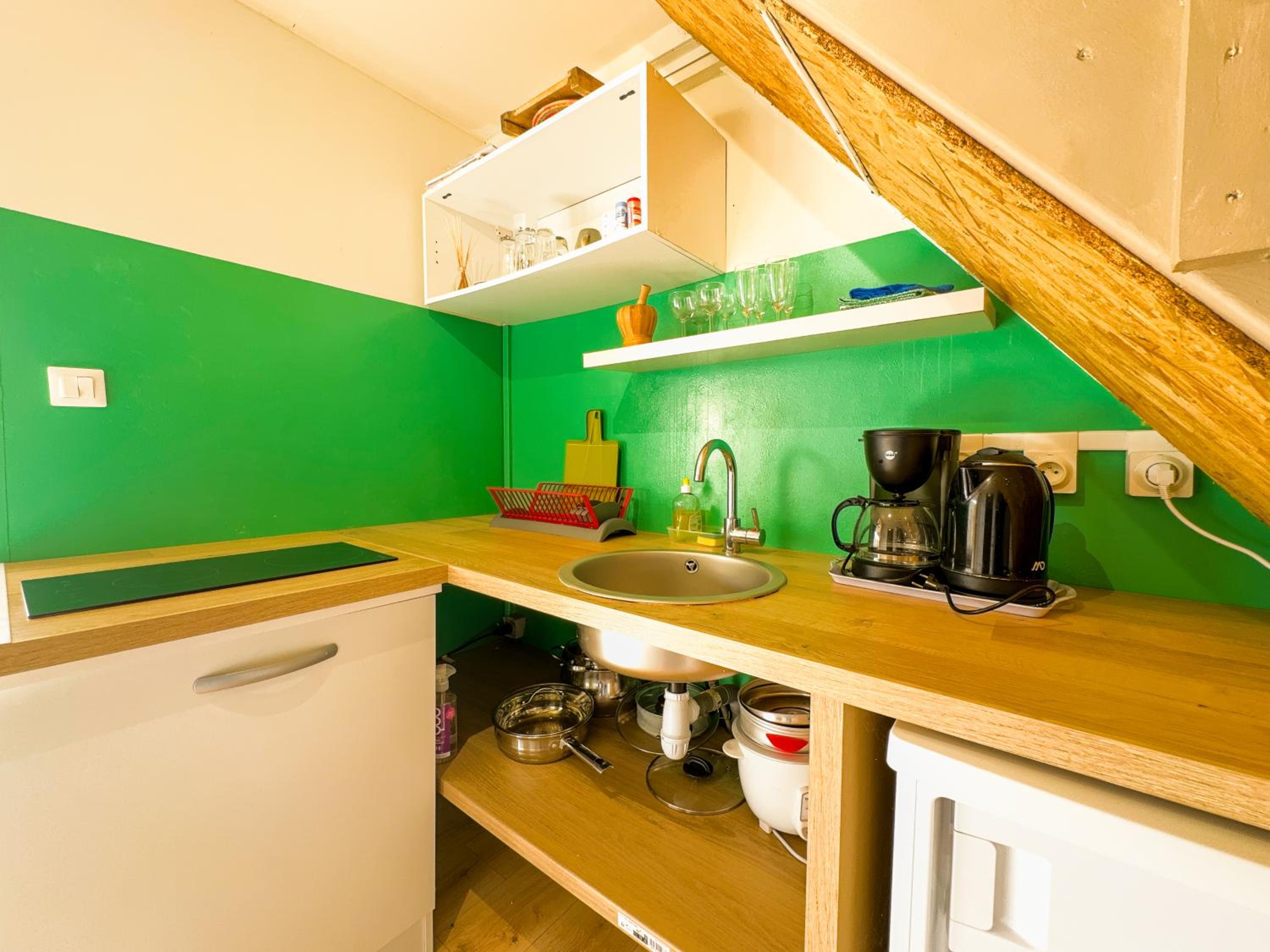 One-Bedroom Apartment with Garden photo 2