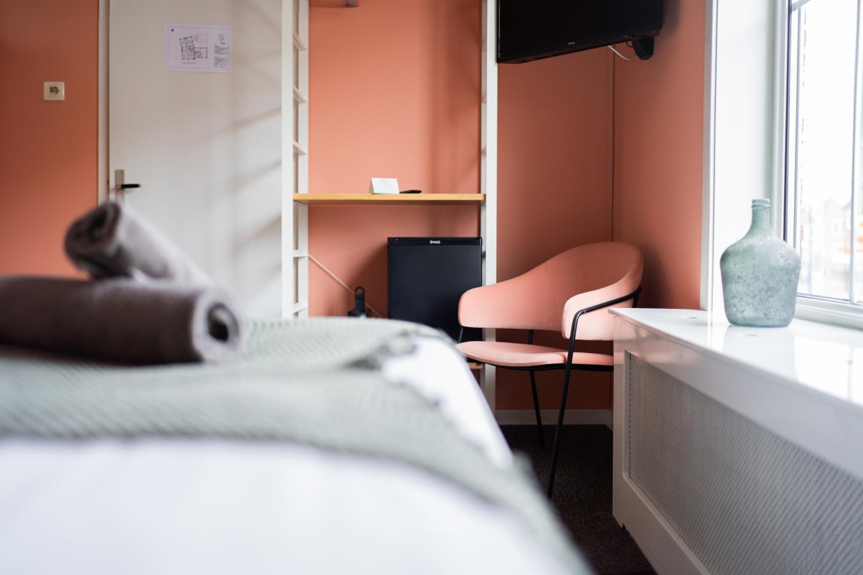 Standard Double Room - Photo 24