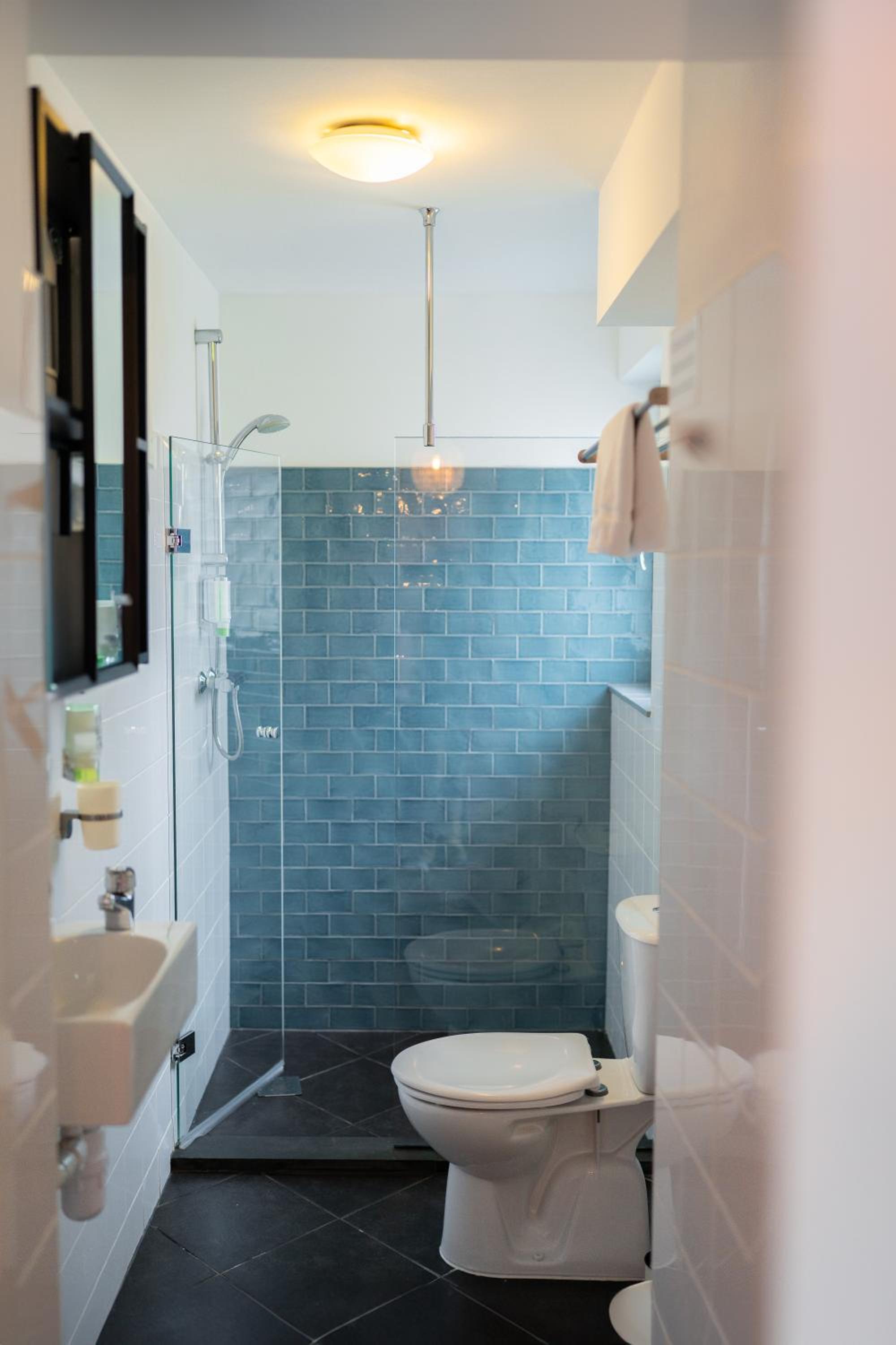 Standard Double Room - Photo 18