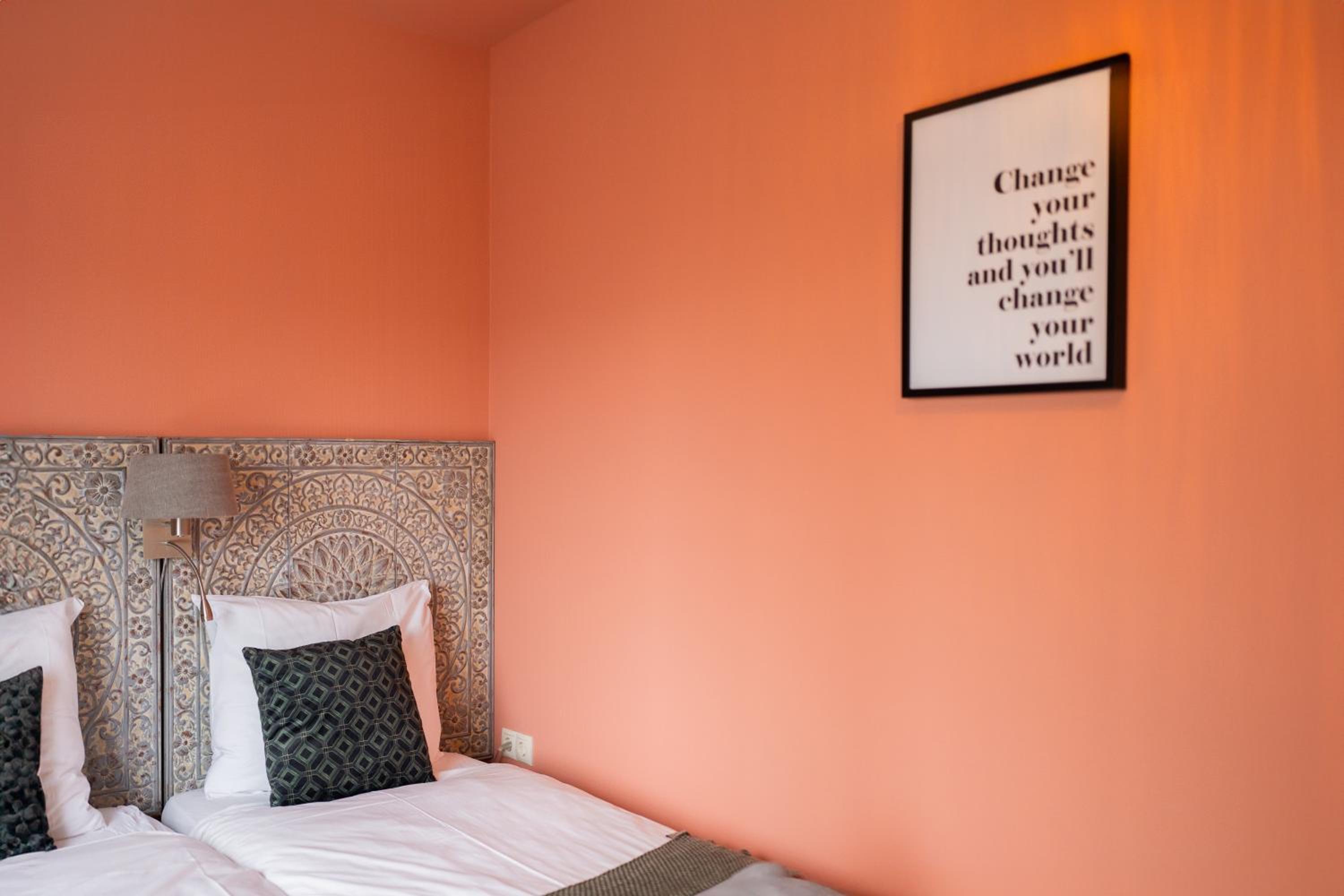 Standard Double Room - Photo 17