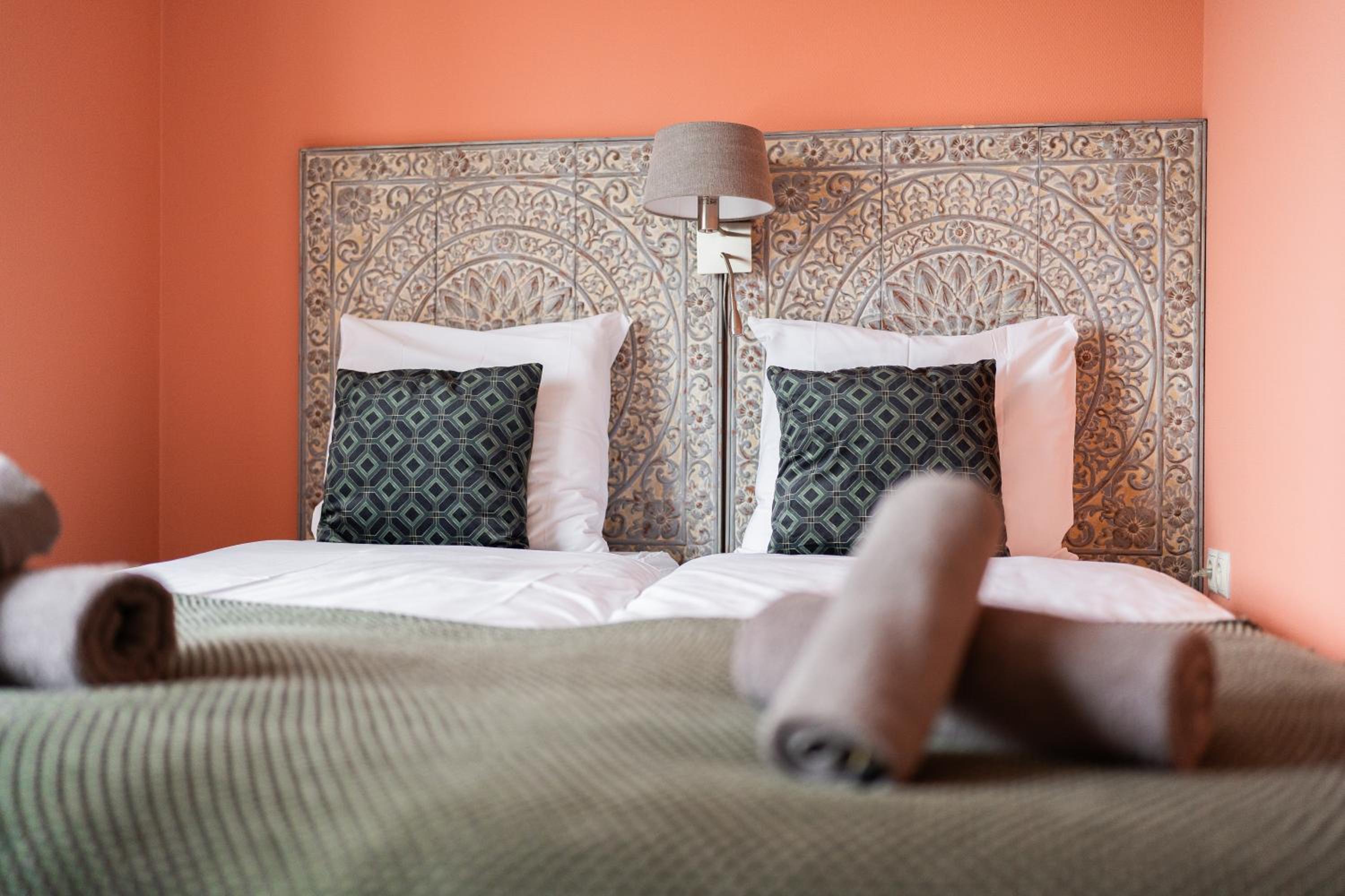 Standard Double Room - Photo 16