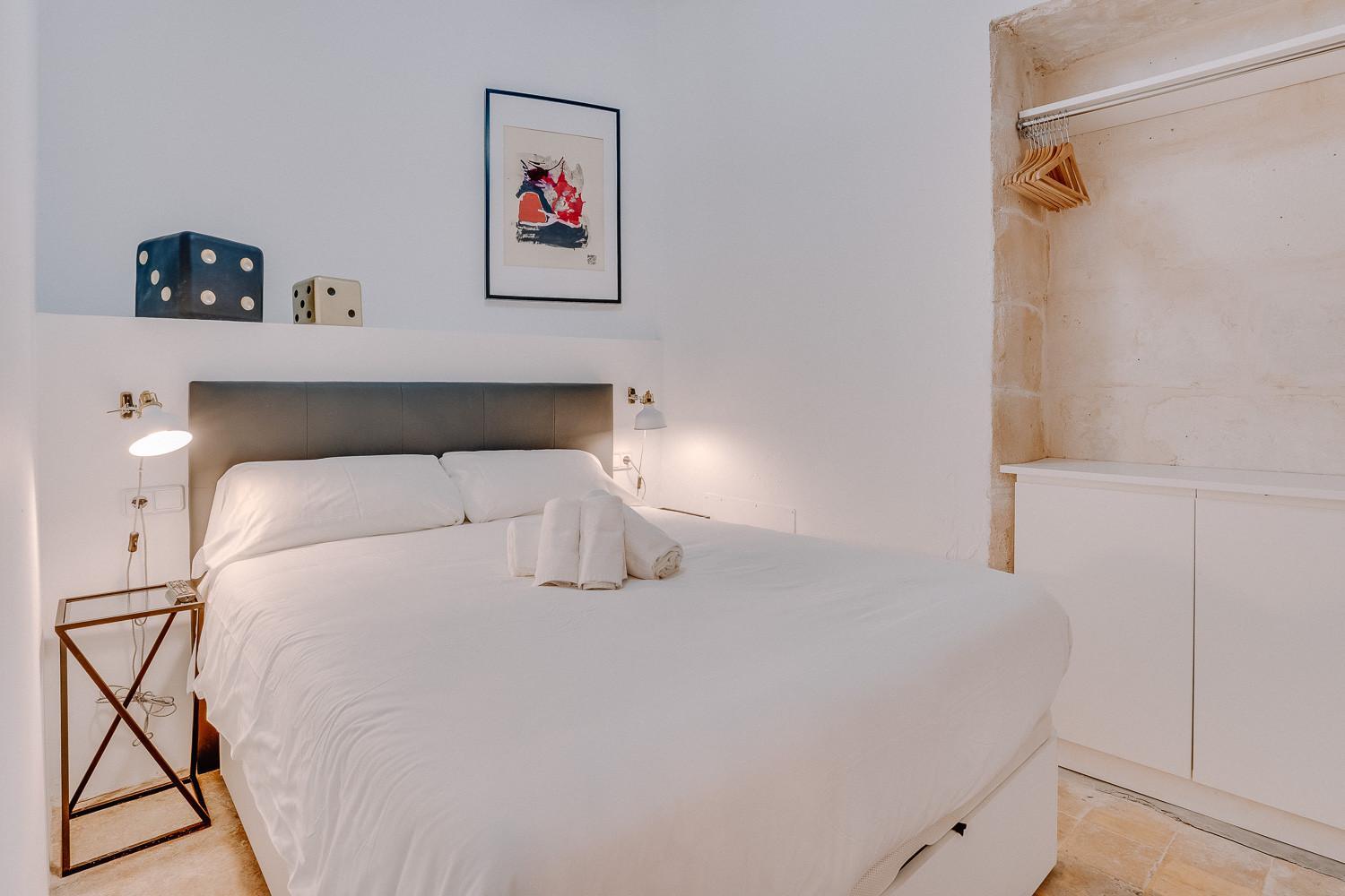 One-Bedroom Apartment - Non-Smoking photo 2