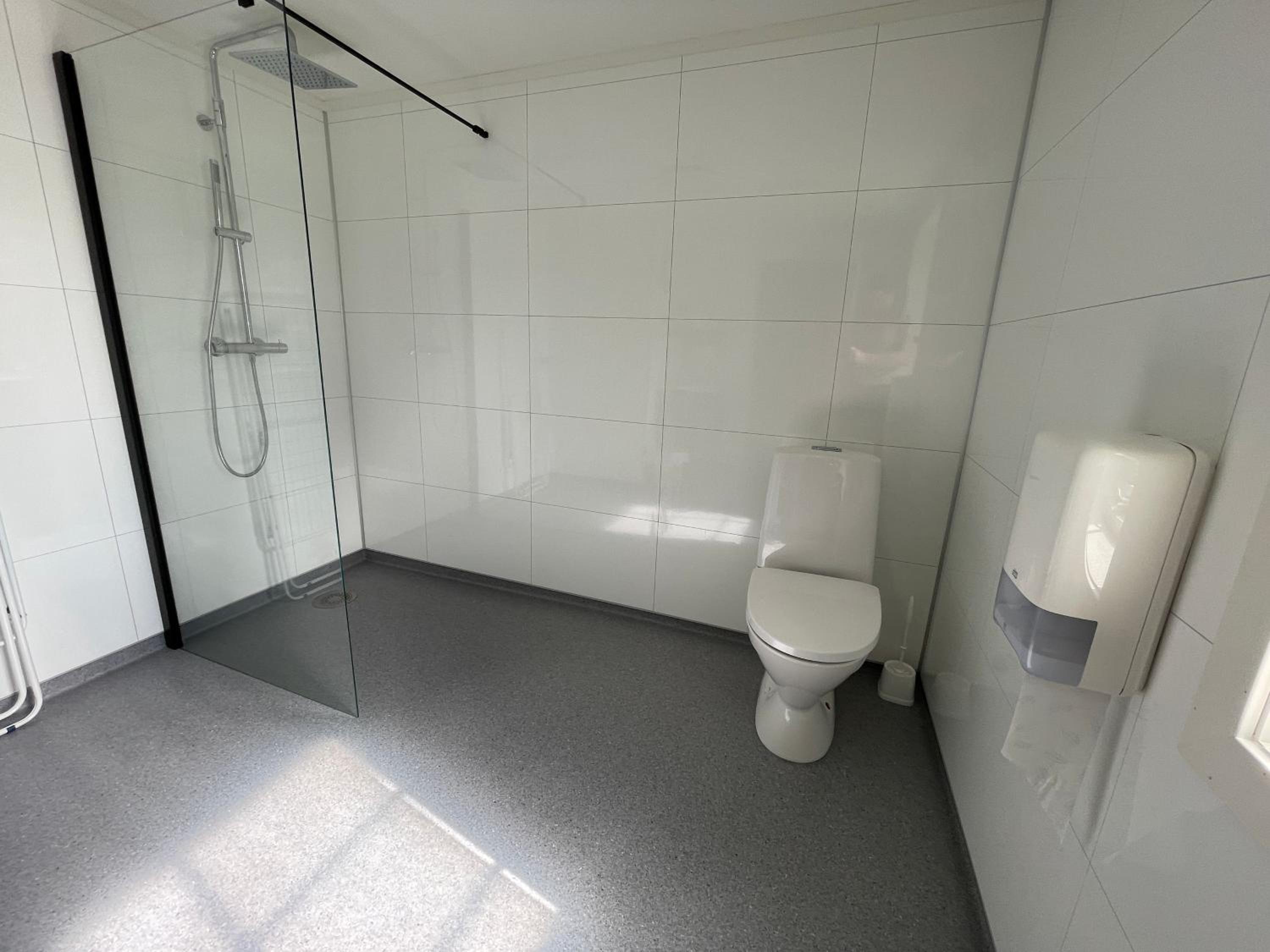 Three-Bedroom House - Photo 18