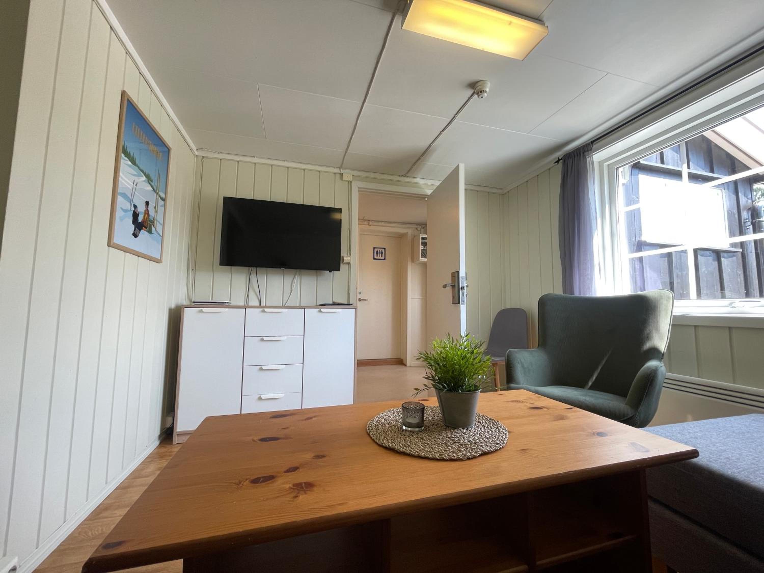 Three-Bedroom House - Photo 5