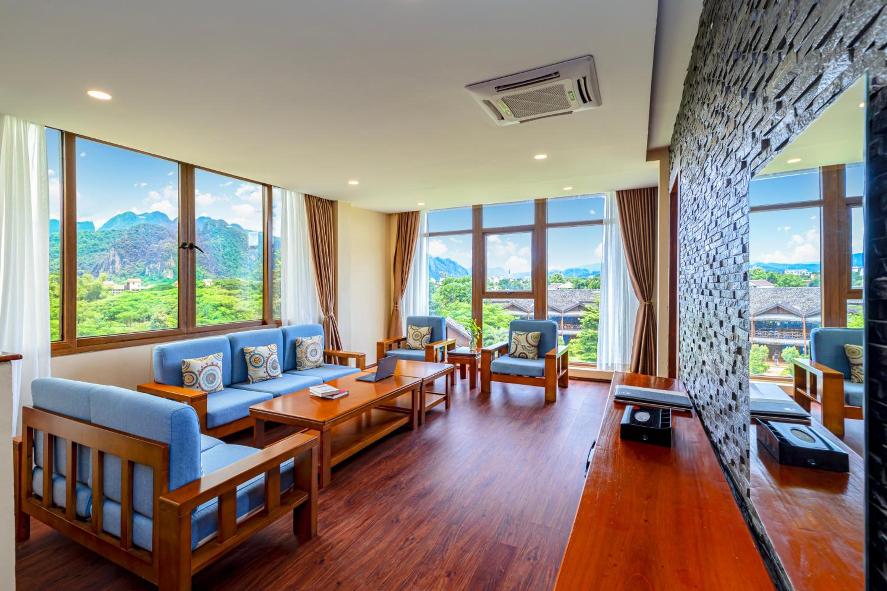 Executive Suite photo 1