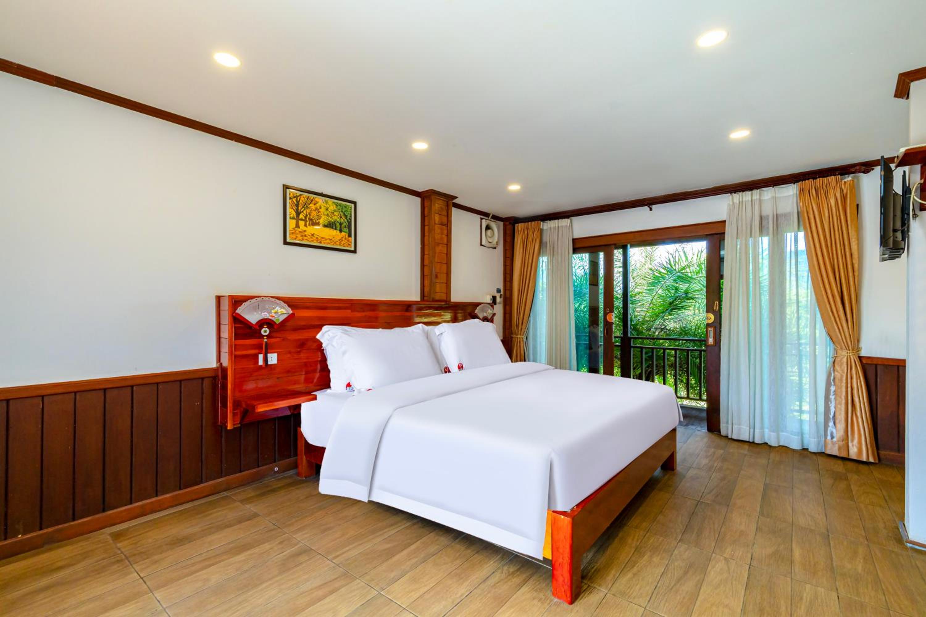 King Room with Mountain View photo 1