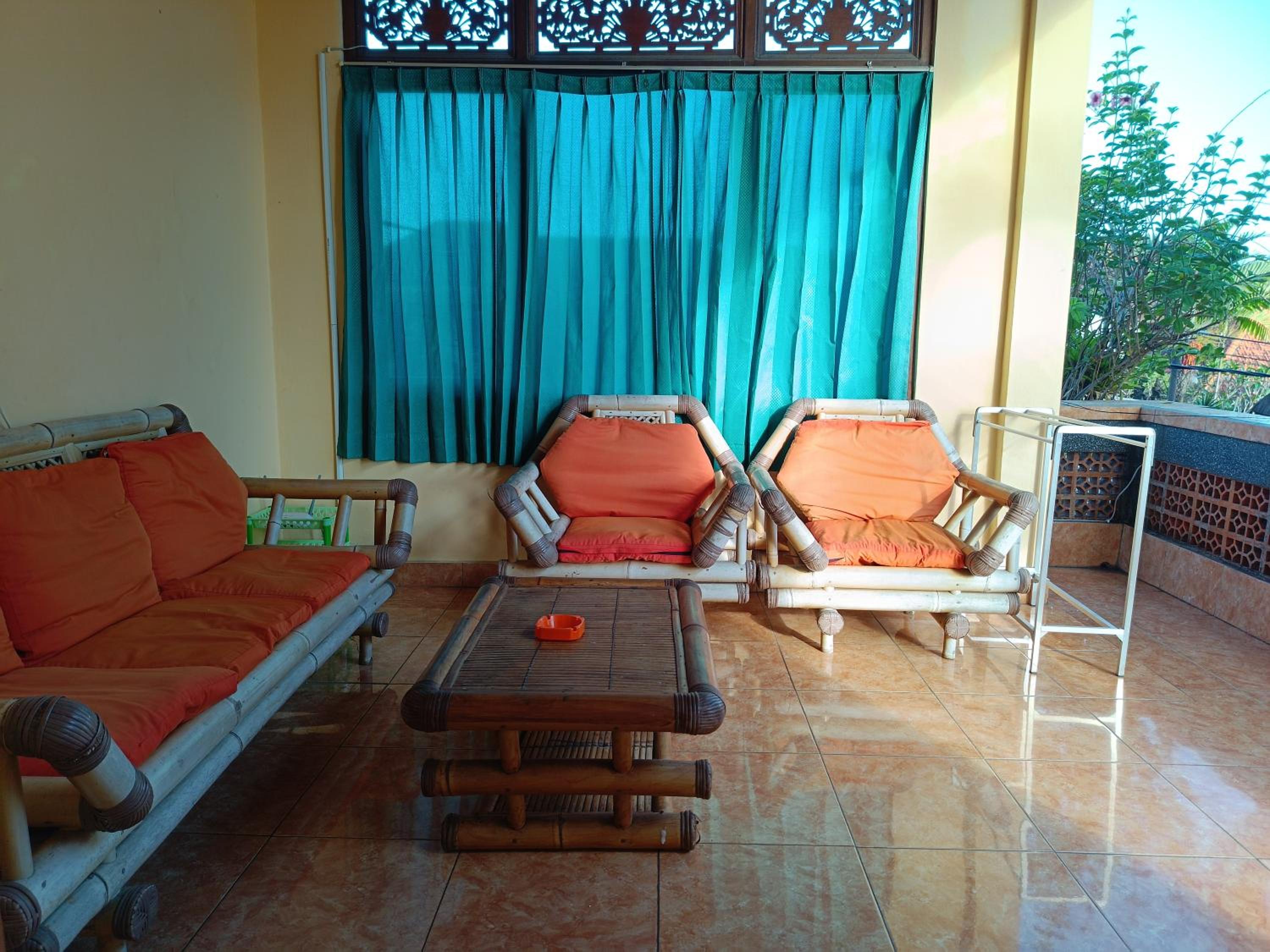 Twin Room - Photo 2