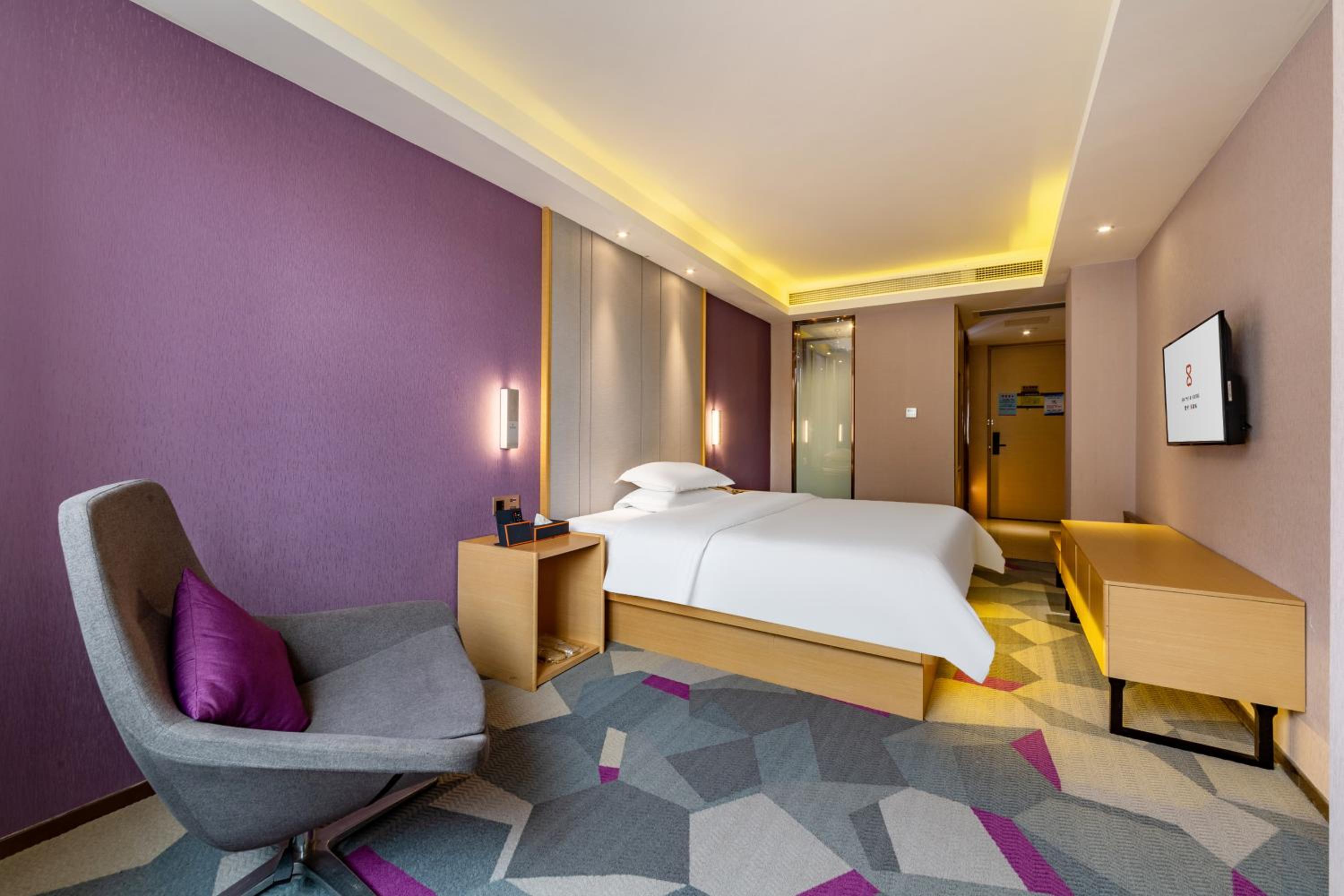Deluxe Queen Room