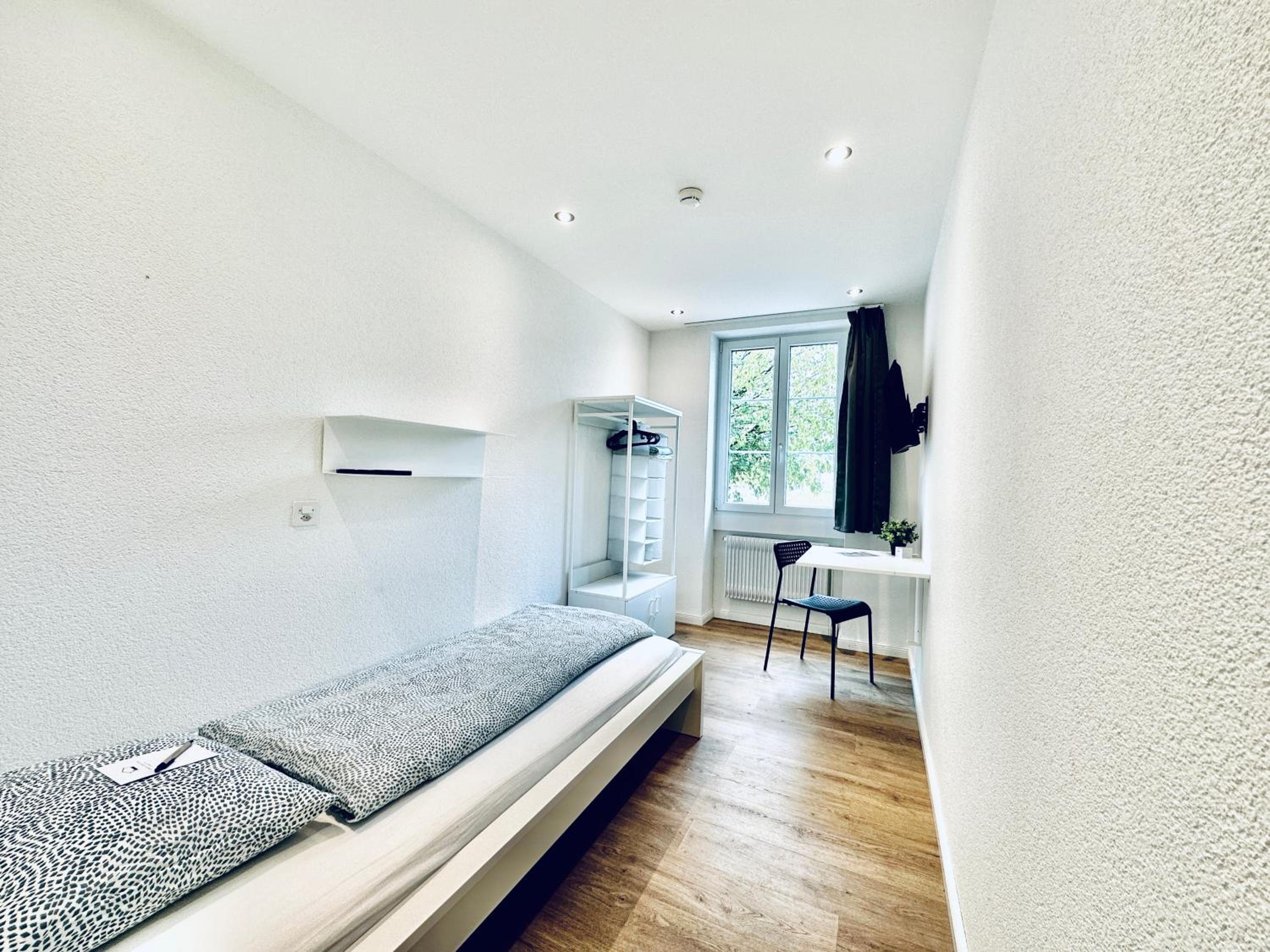 Single Room photo 2