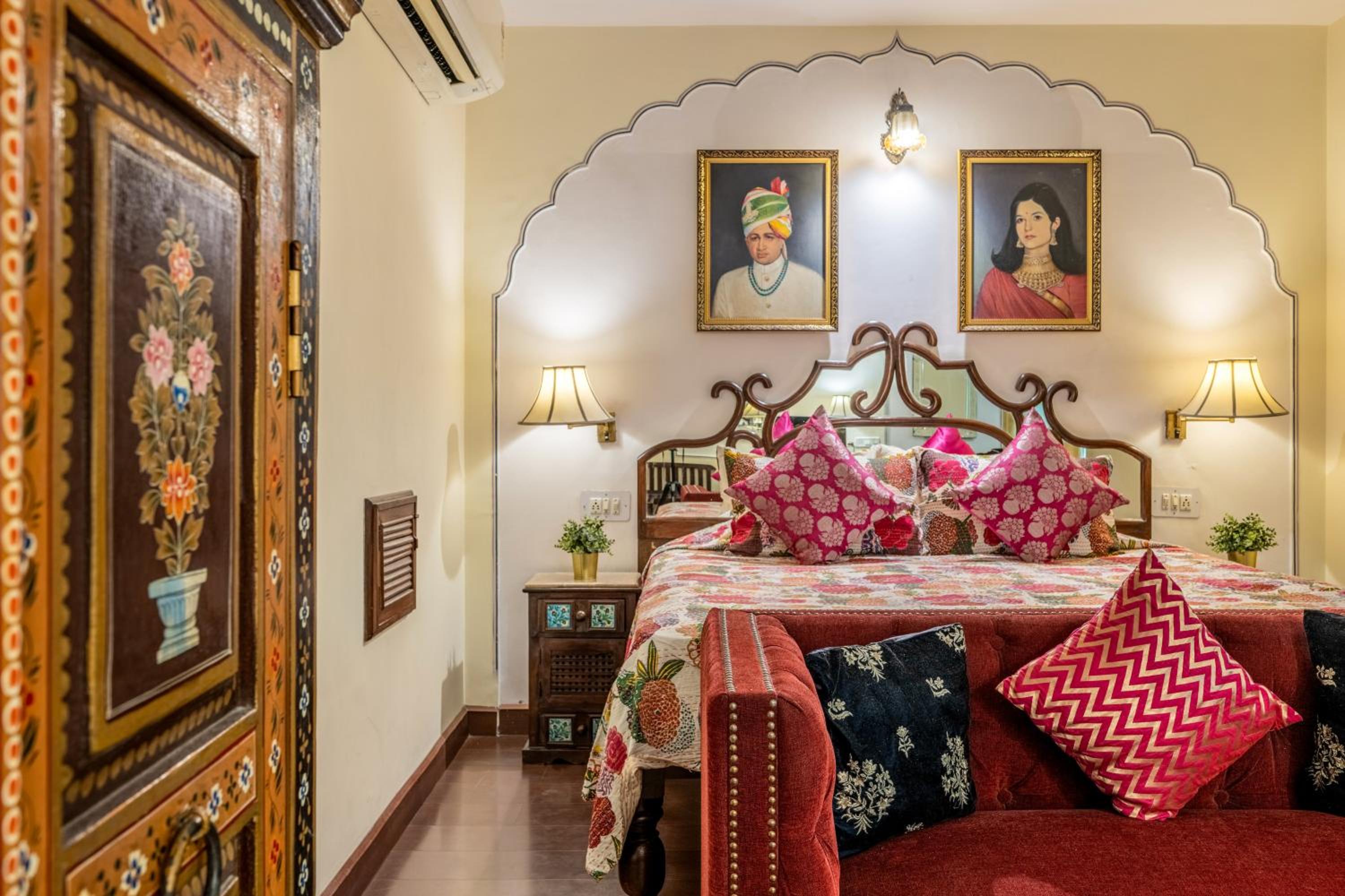 Super Deluxe Double room with complimentary Airport pickup. - Photo 12