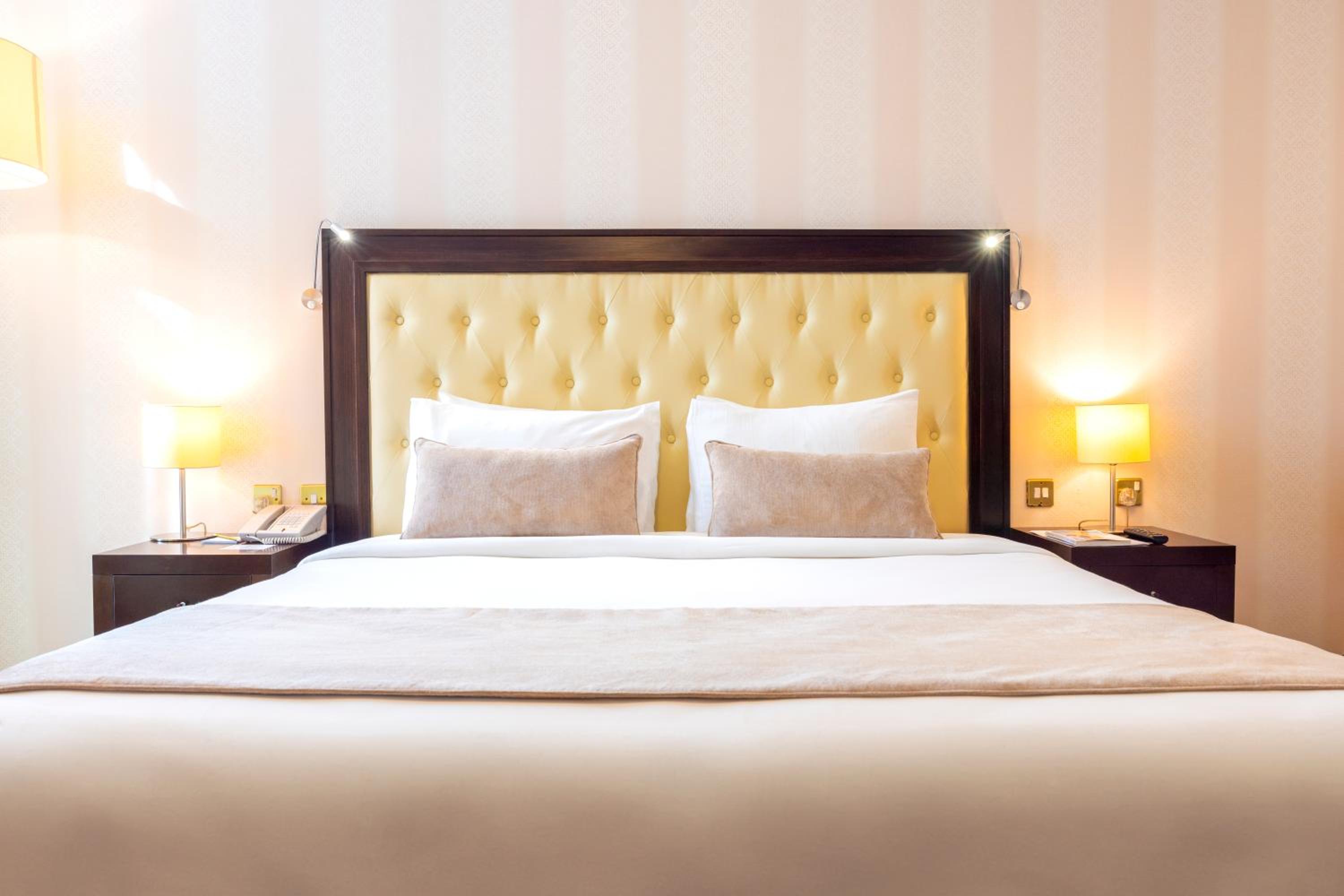 Superior King Room