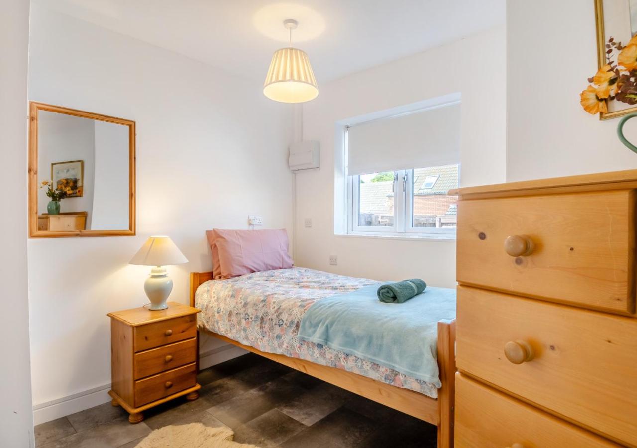 Three-Bedroom House photo 1