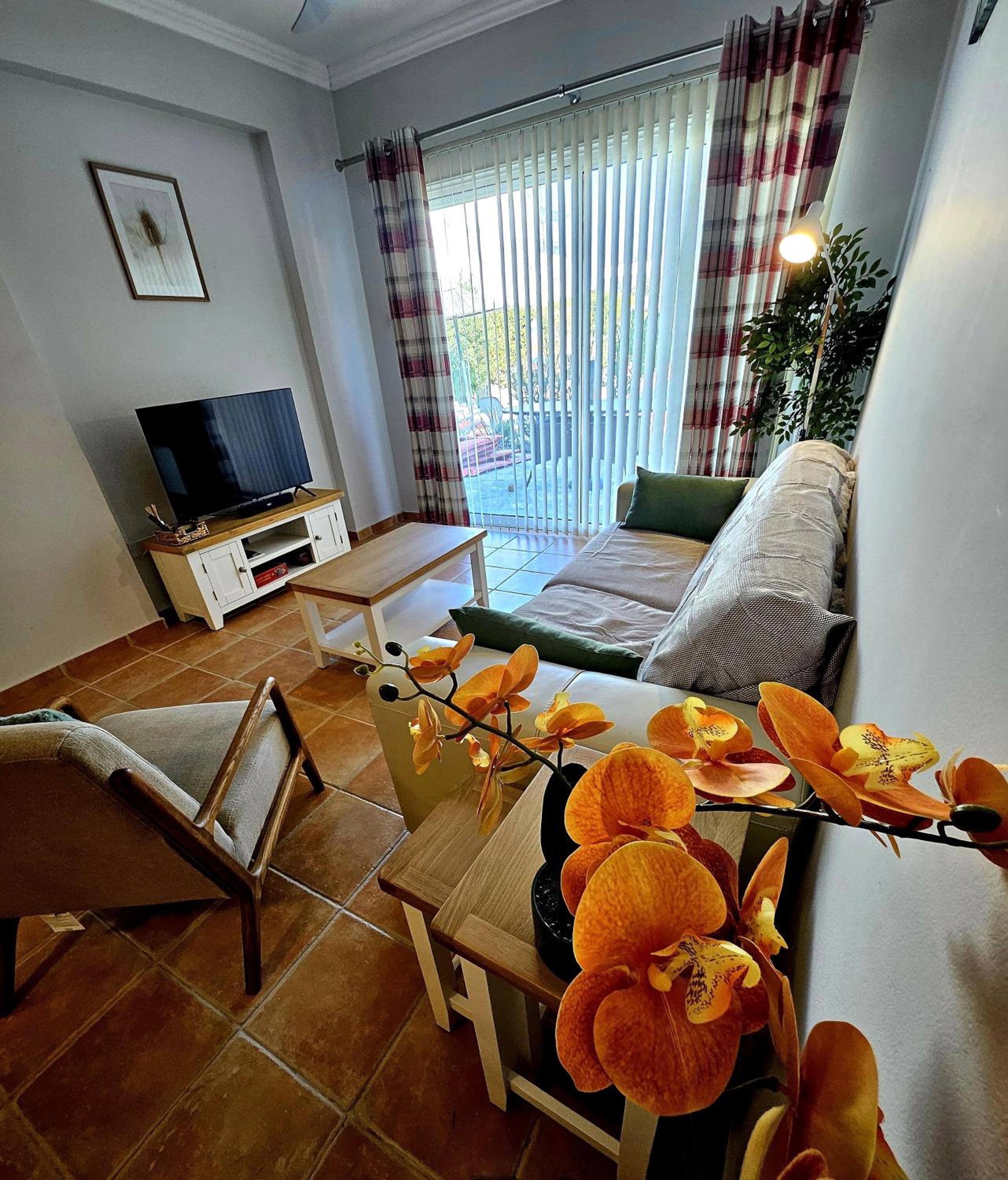 Two-Bedroom Apartment with Pool View photo 1