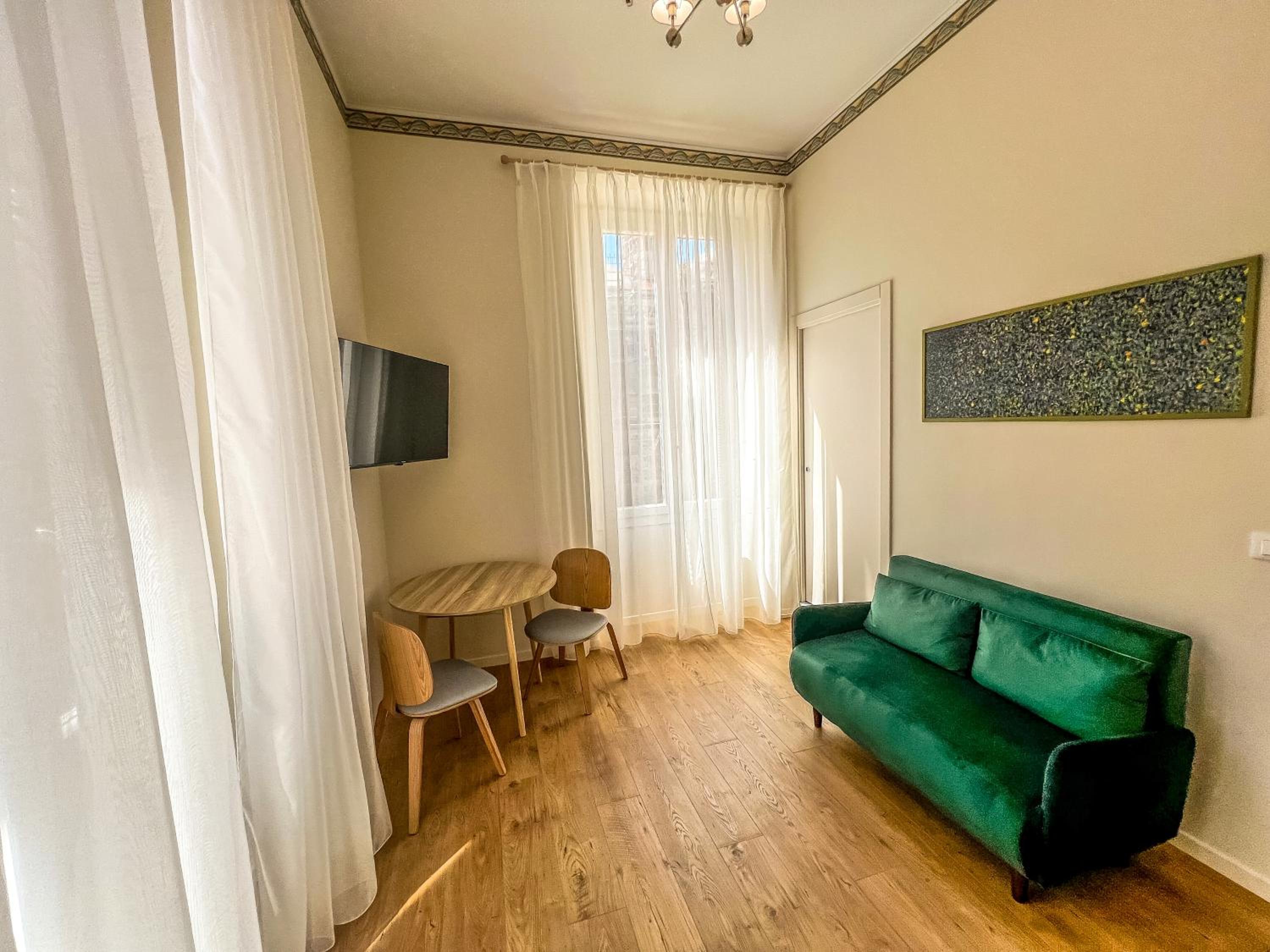 One-Bedroom Suite